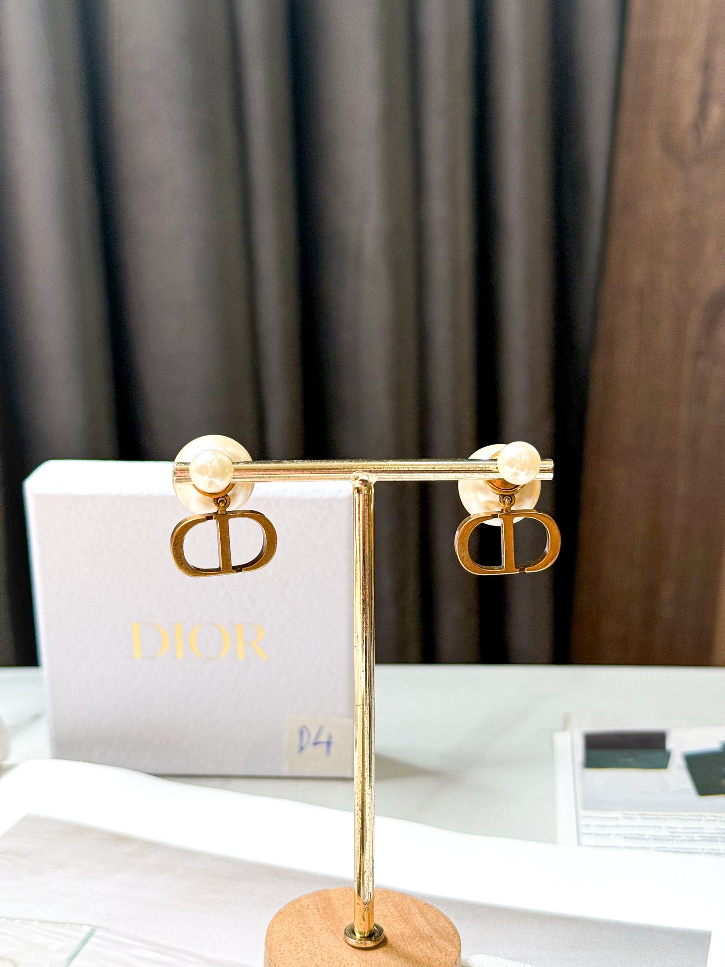 Khuyên Tai Dior Used D4