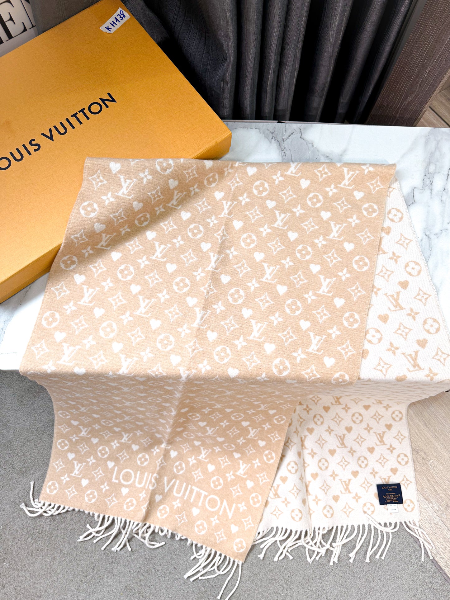 Khăn LV Cashmere Game On Begie KH138