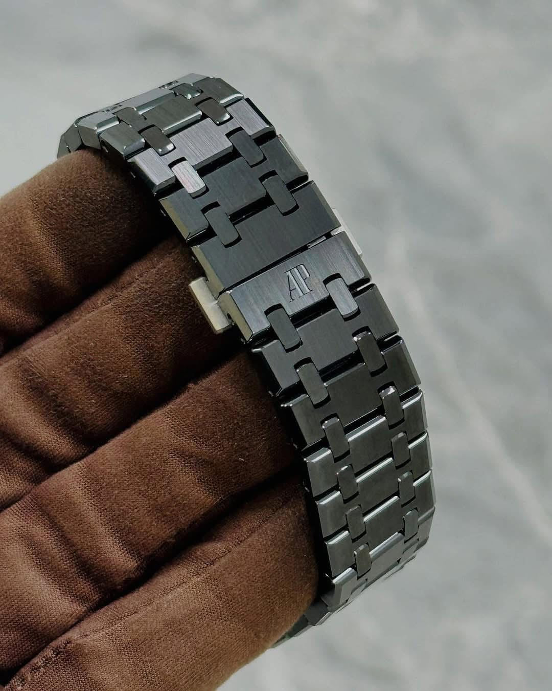 Đồng Hồ Audemars Piguet Royal Oak 26240CE Black Ceramic 41mm