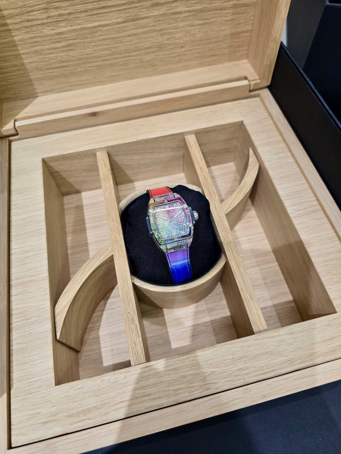 Đồng Hồ Hublot Spirit Of Bigbang Rainbow Steel 32mm