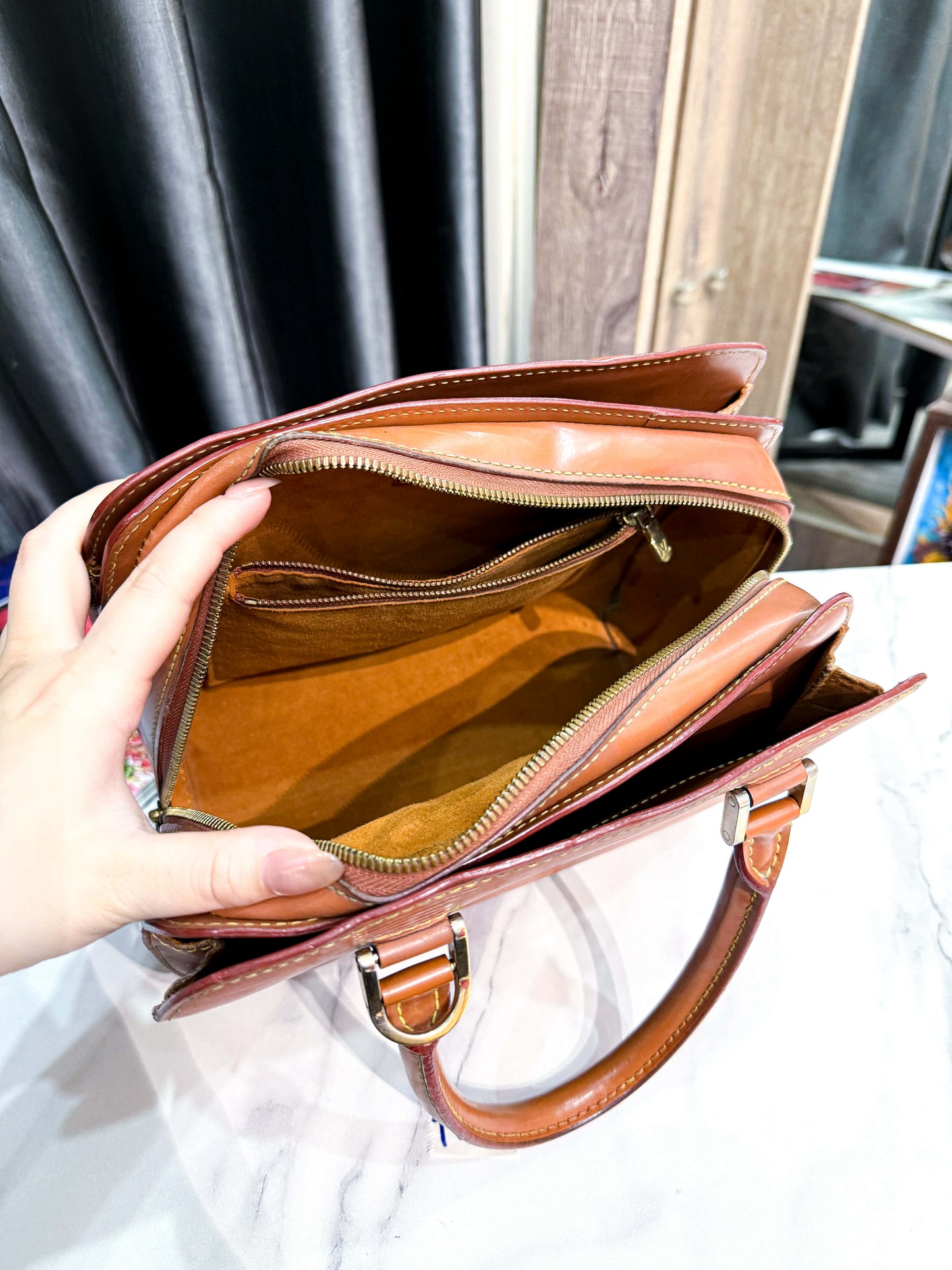 A A Handbag LV Epi Nâu TV24