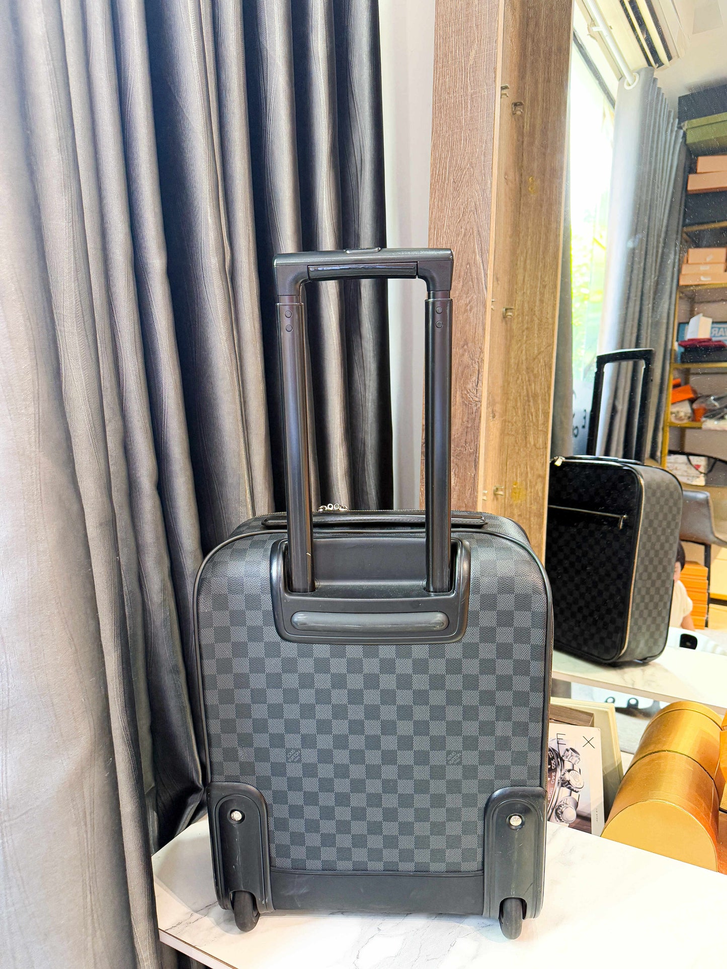 A A Vali LV Damier Size Cabin 45