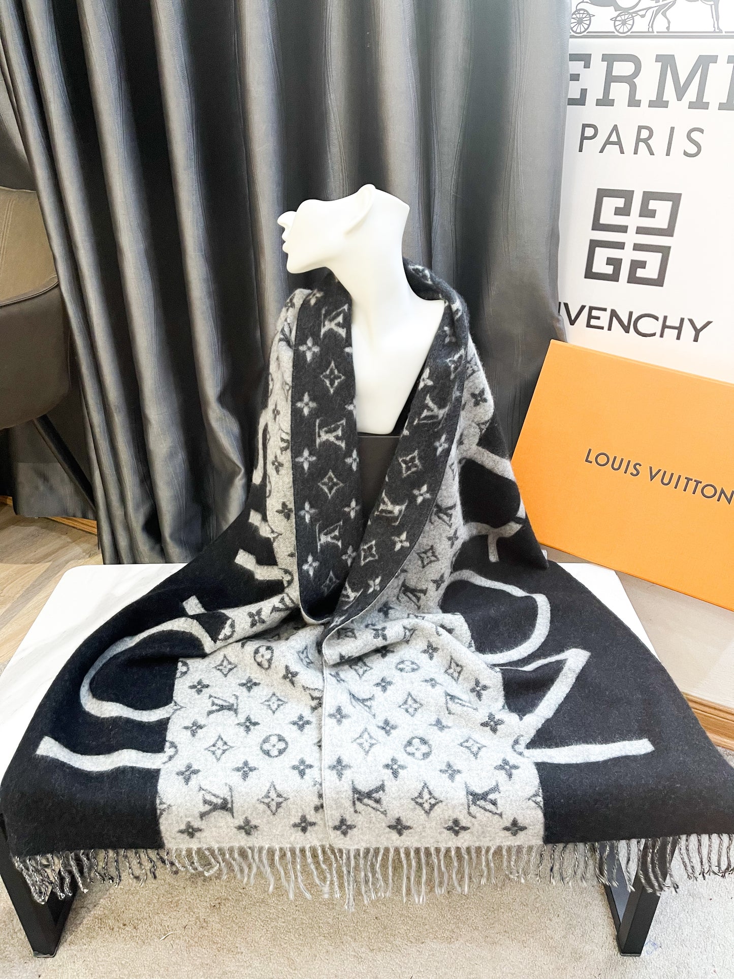 LV Cashmere scarf