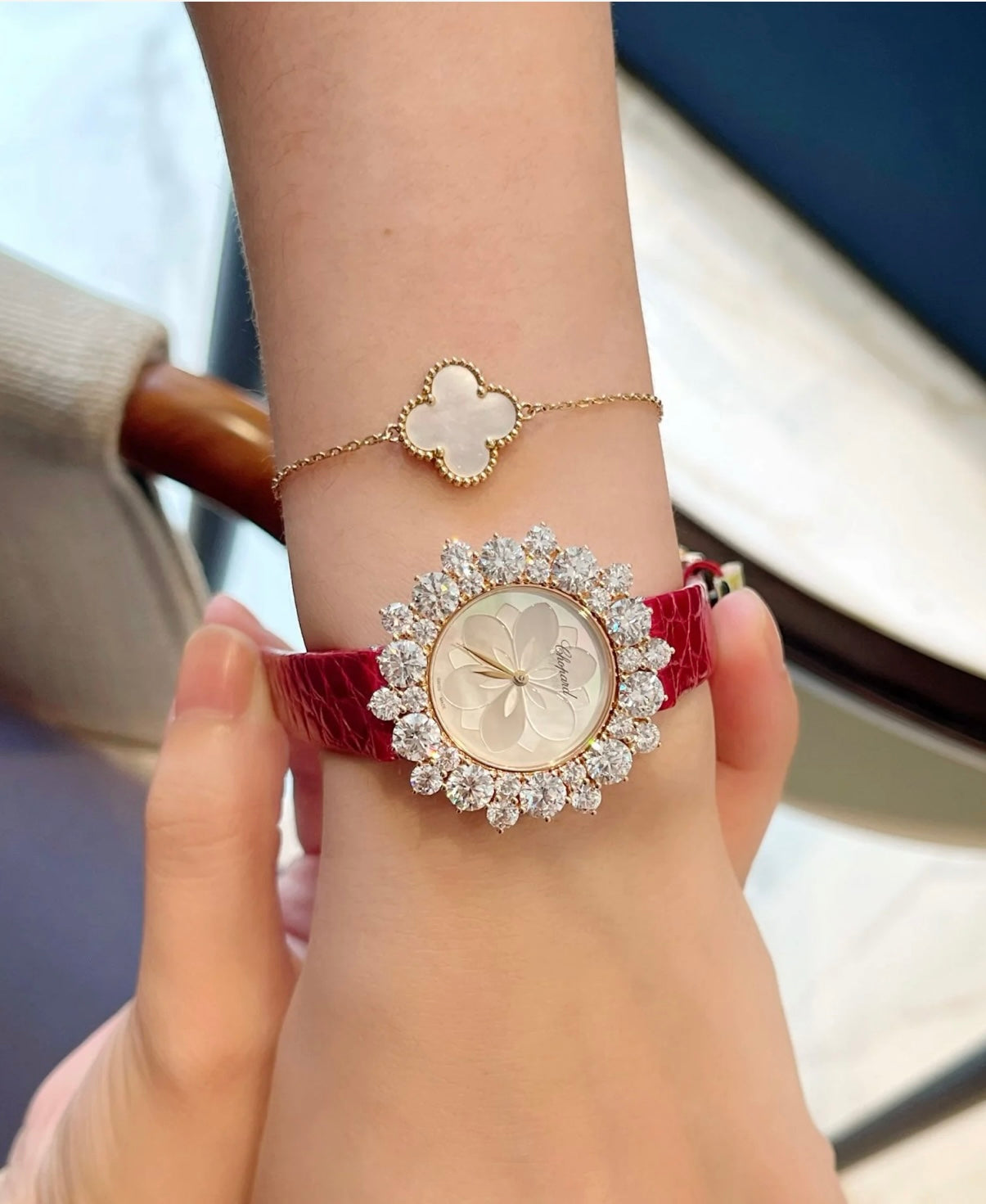 Đồng Hồ Chopard L'Heure du Diamant 13A379-5000