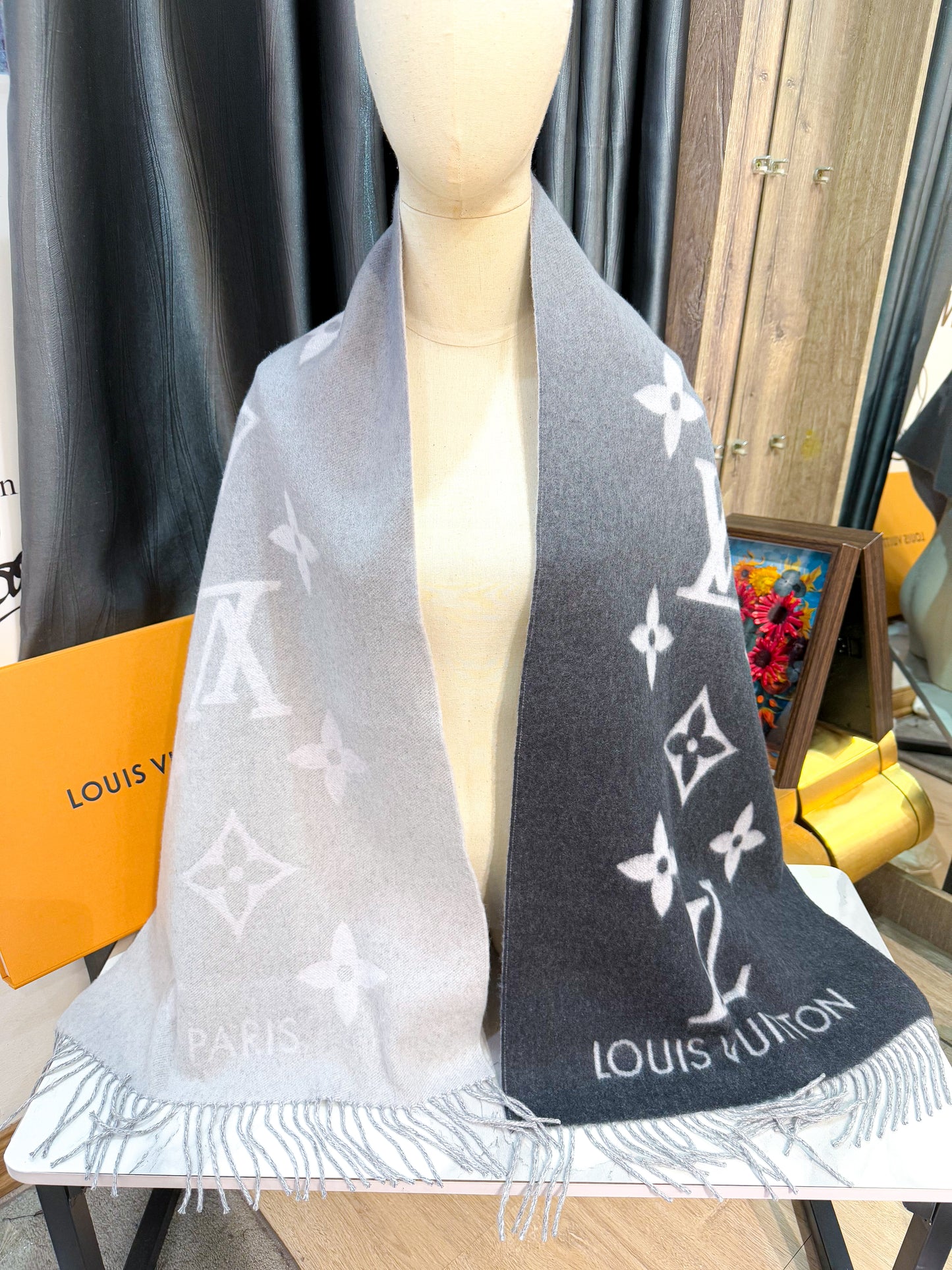 Khăn LV Cashmere Omber