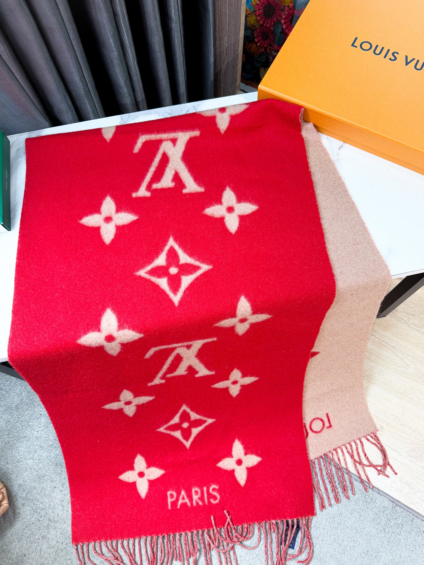 Khăn LV Cashmere Đỏ 14/5