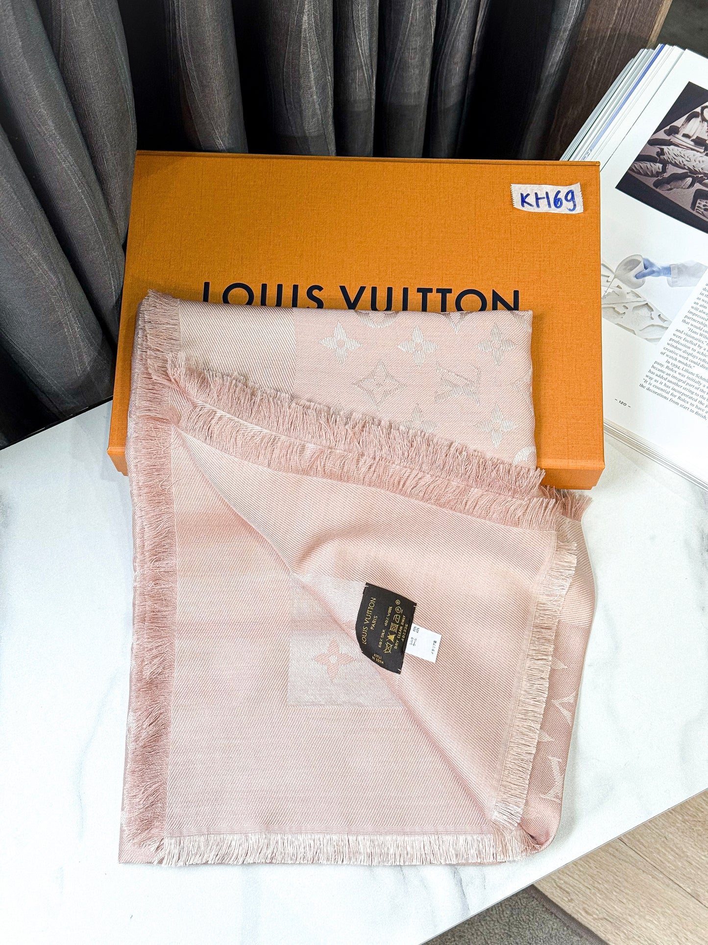 Khăn LV Hồng KH69 5/12