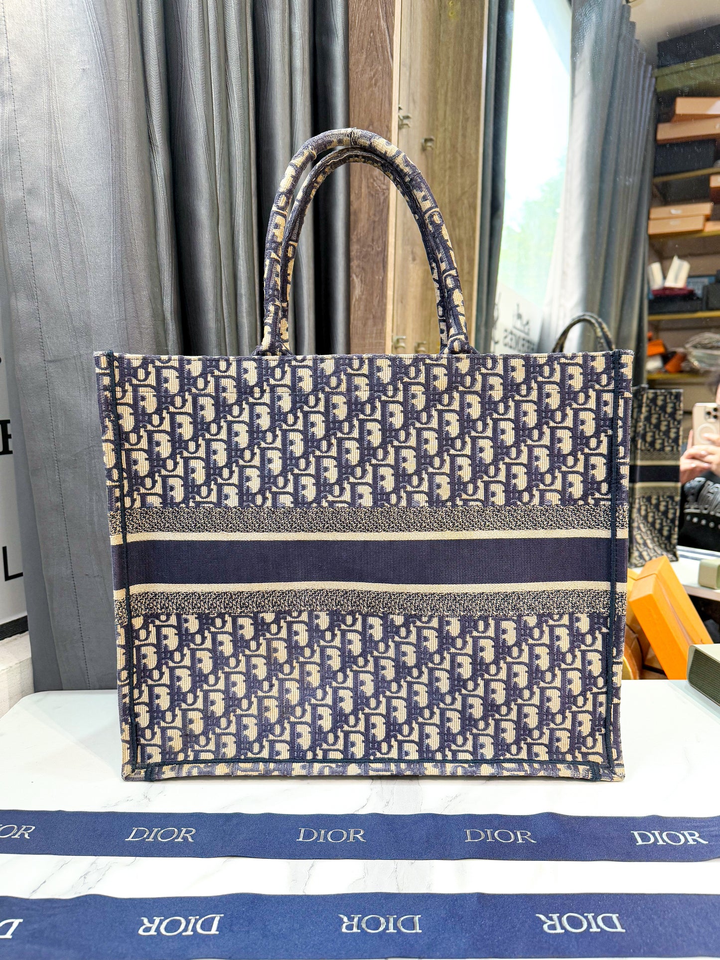 Dior Book Tote Size L