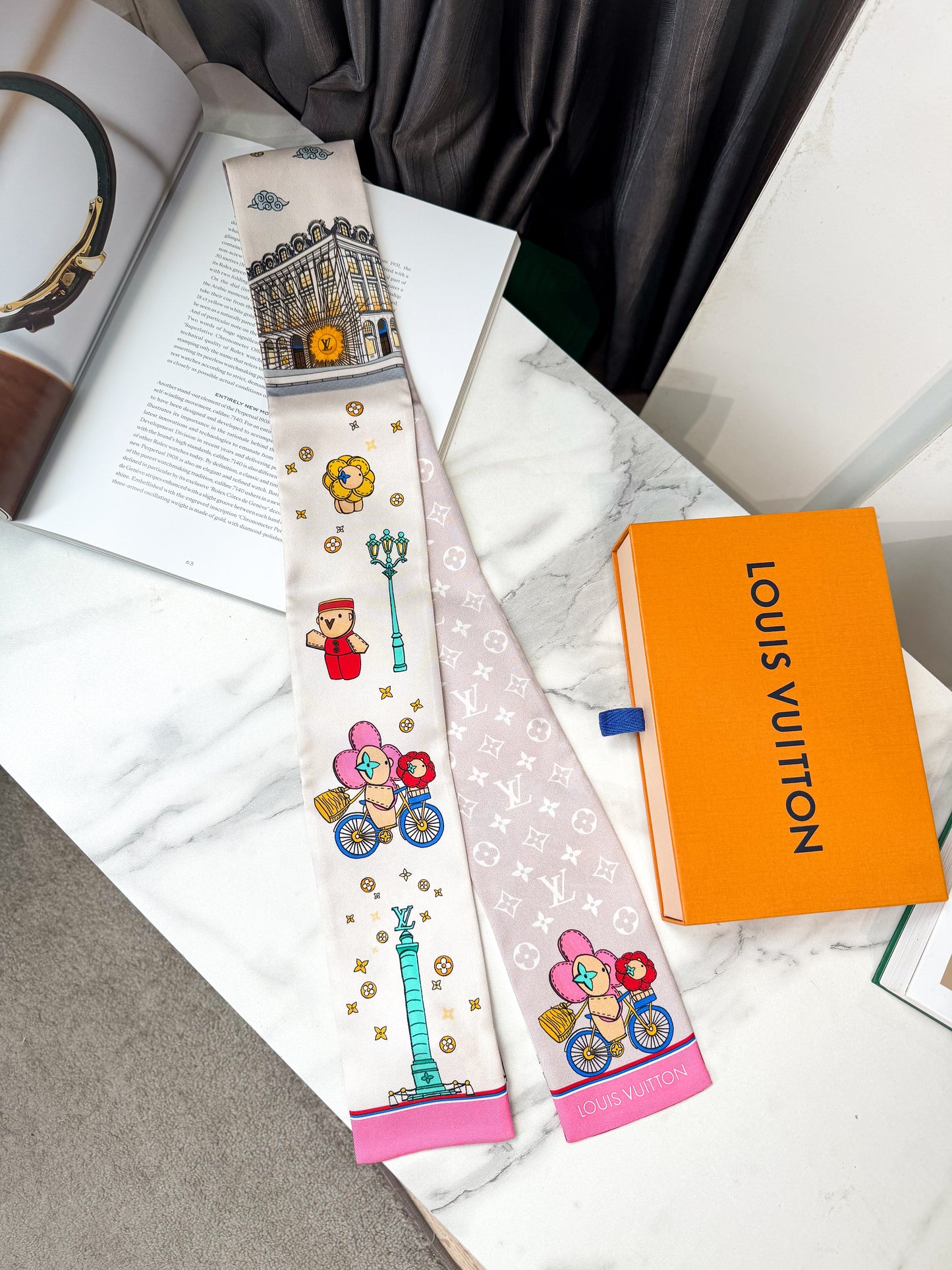 Khăn Twilly LV Vivienne