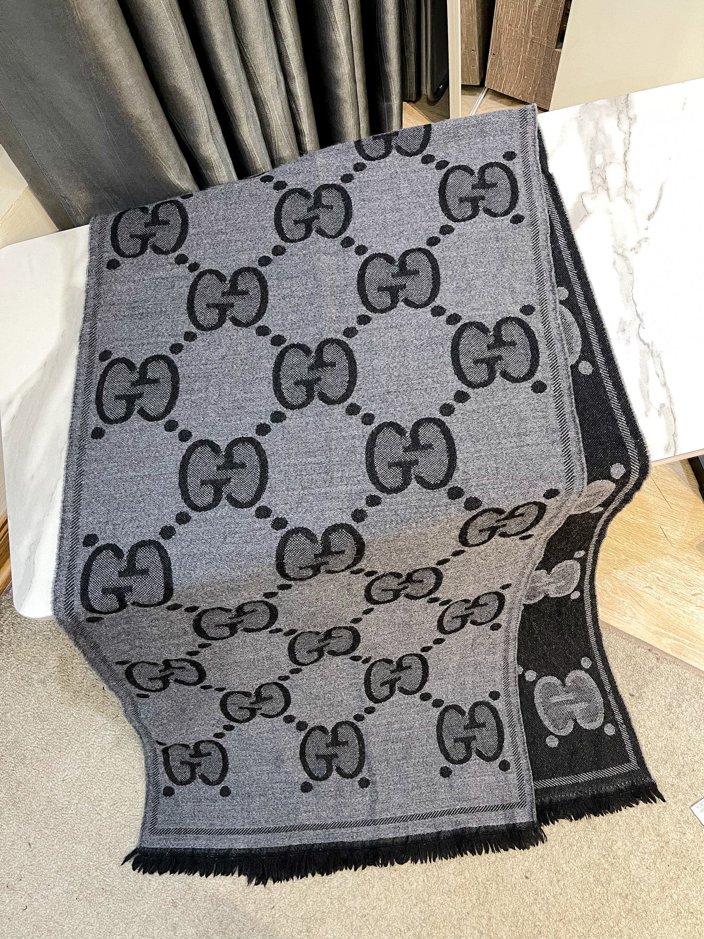 Khăn Len Gucci Used