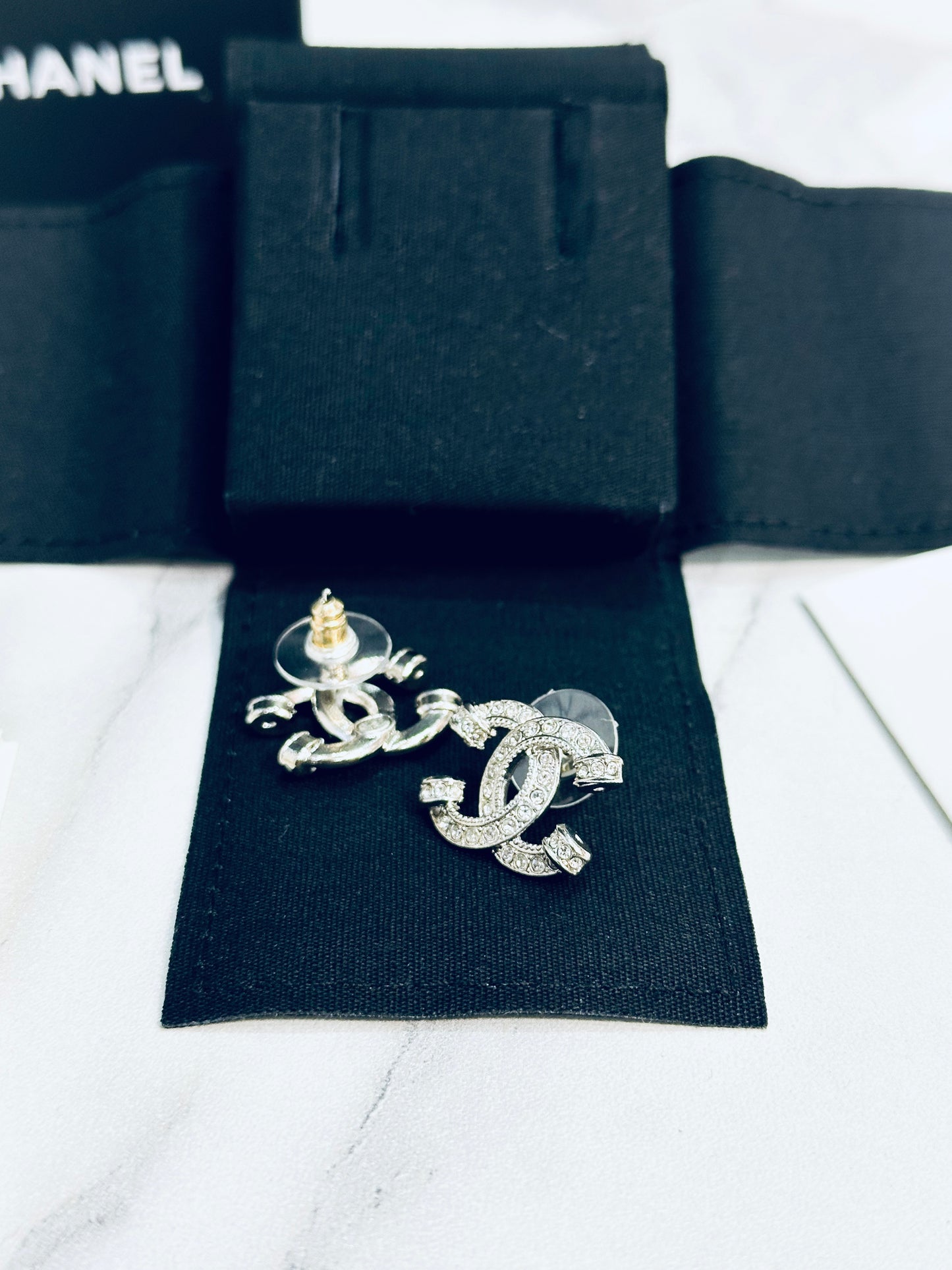 Khuyên Tai Chanel New