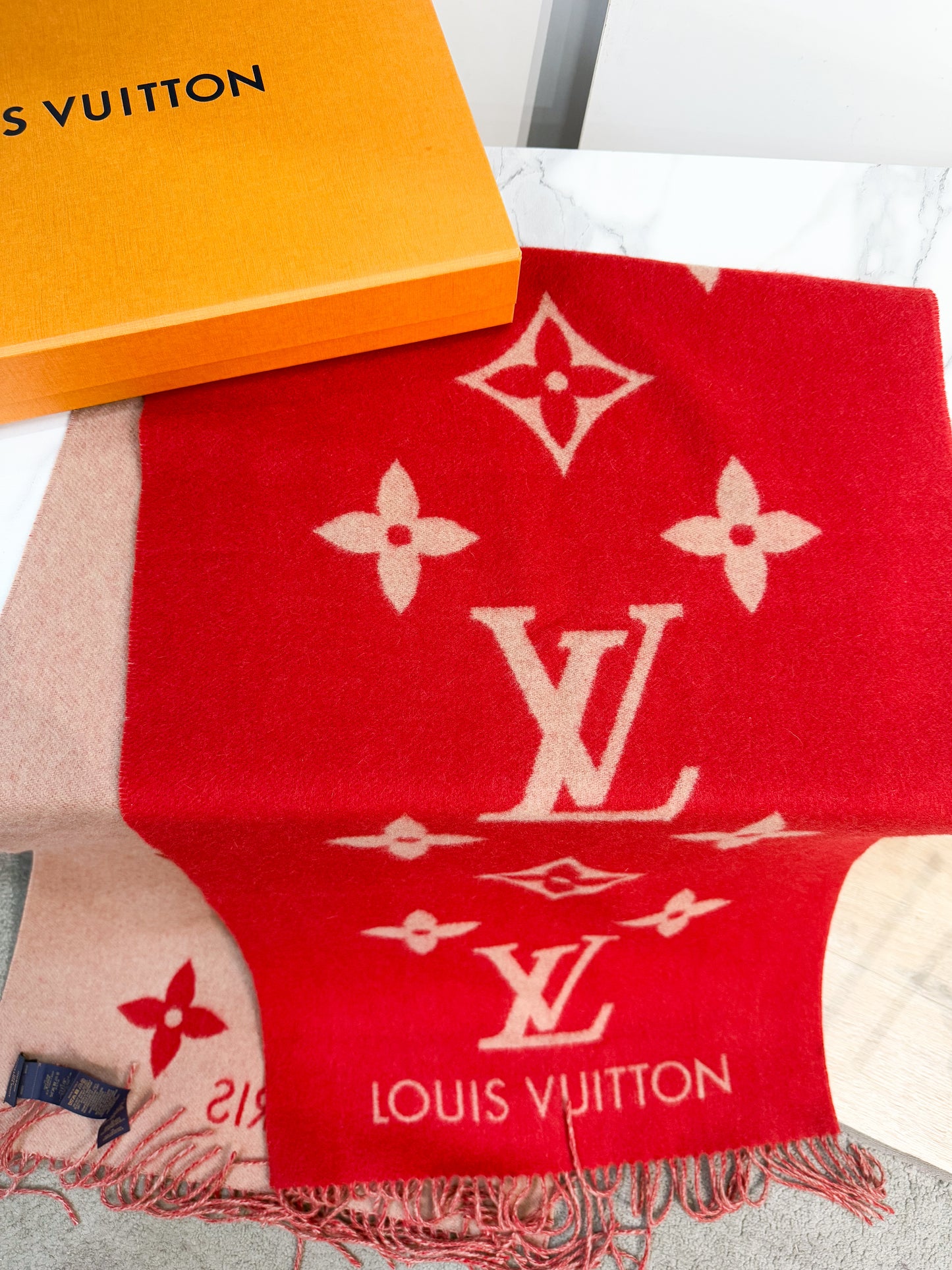 Khăn LV Cashmere Đỏ