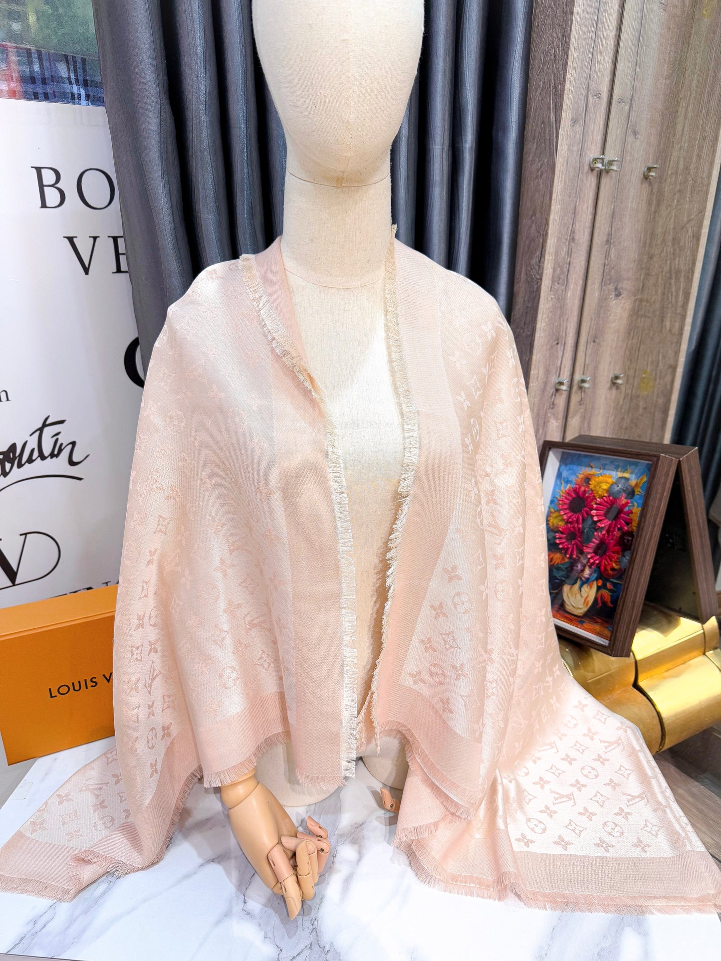 Khăn LV Hồng 17-2