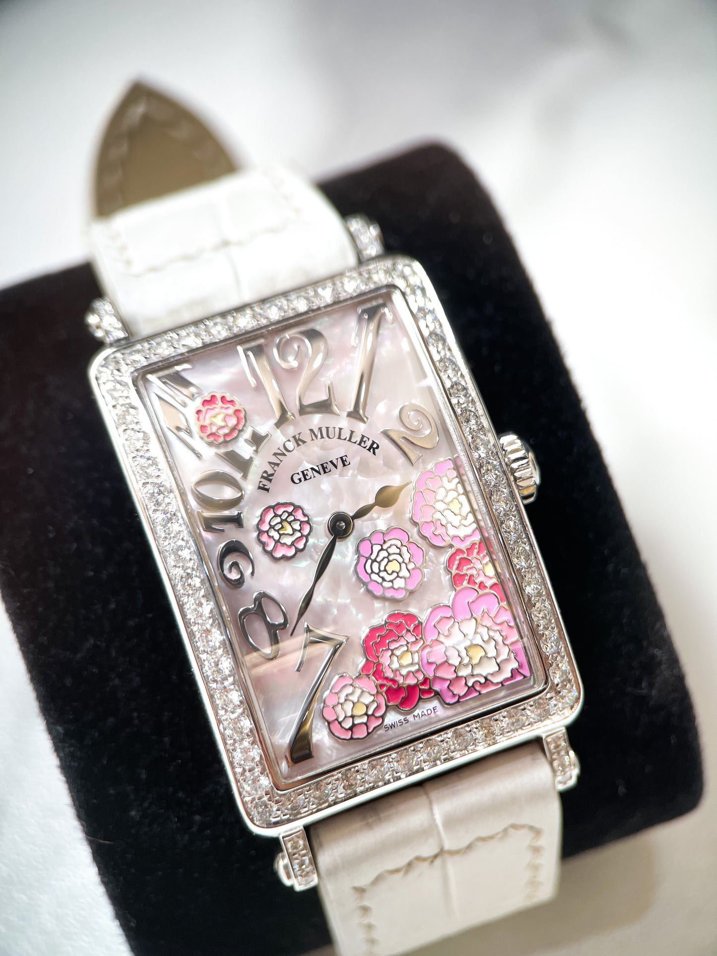 FML 952 Zin Diamond Flower Dial Watch