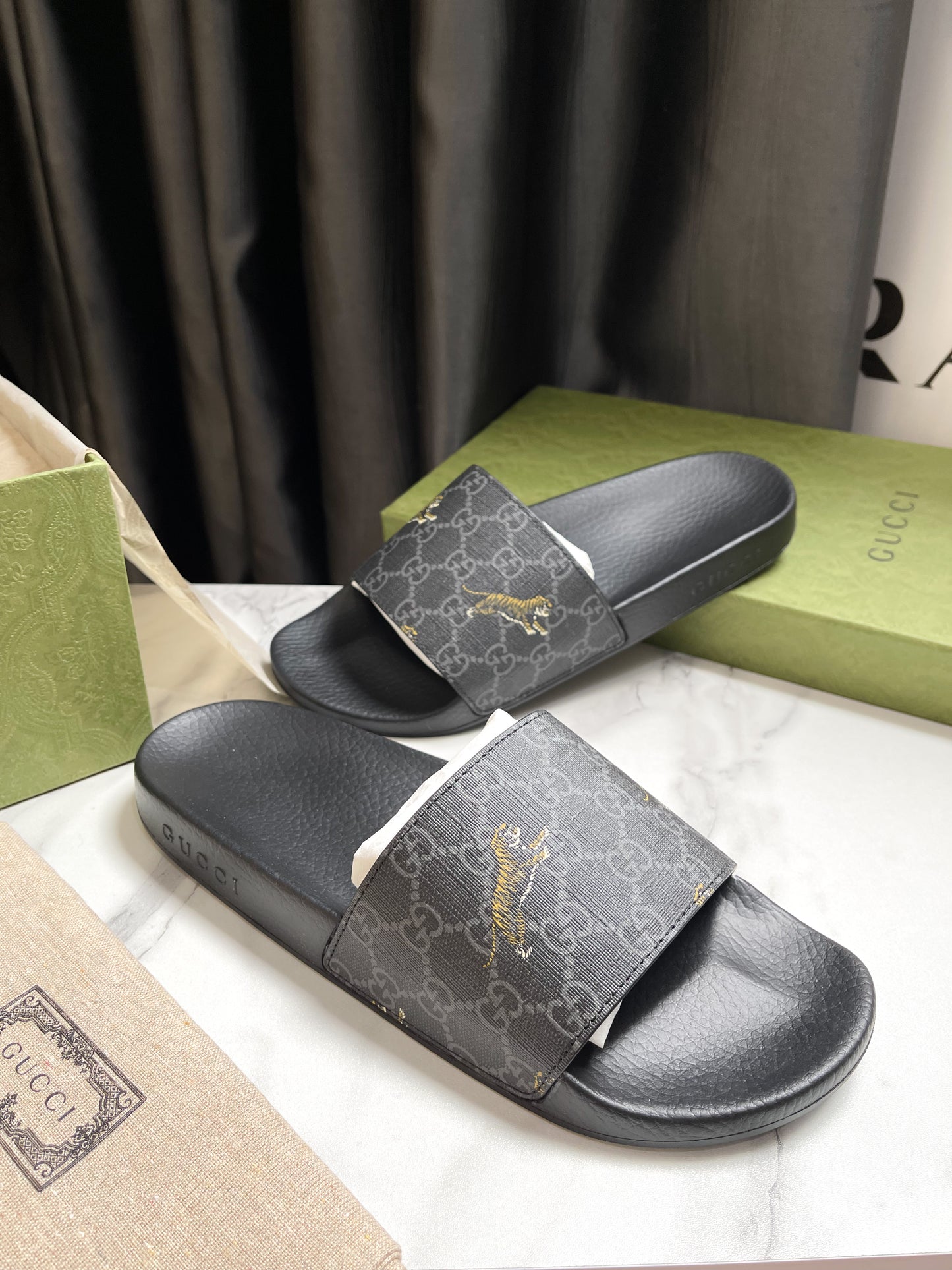 Gucci Men's Slippers