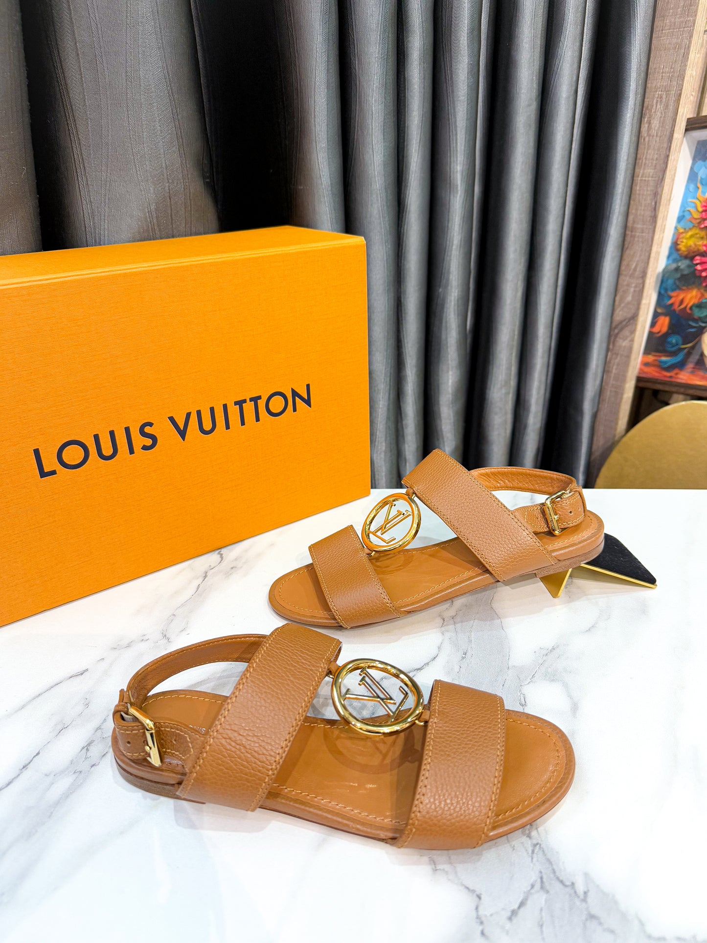 Sandal LV Size 35 Da Bê