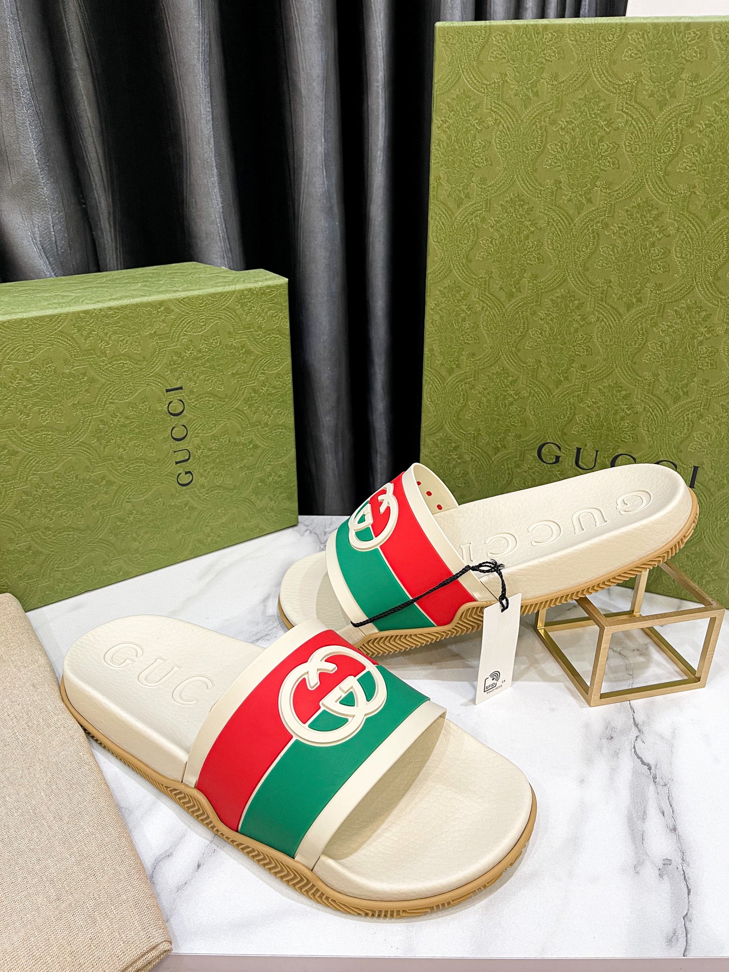 Gucci Men's Blue and Red Slippers