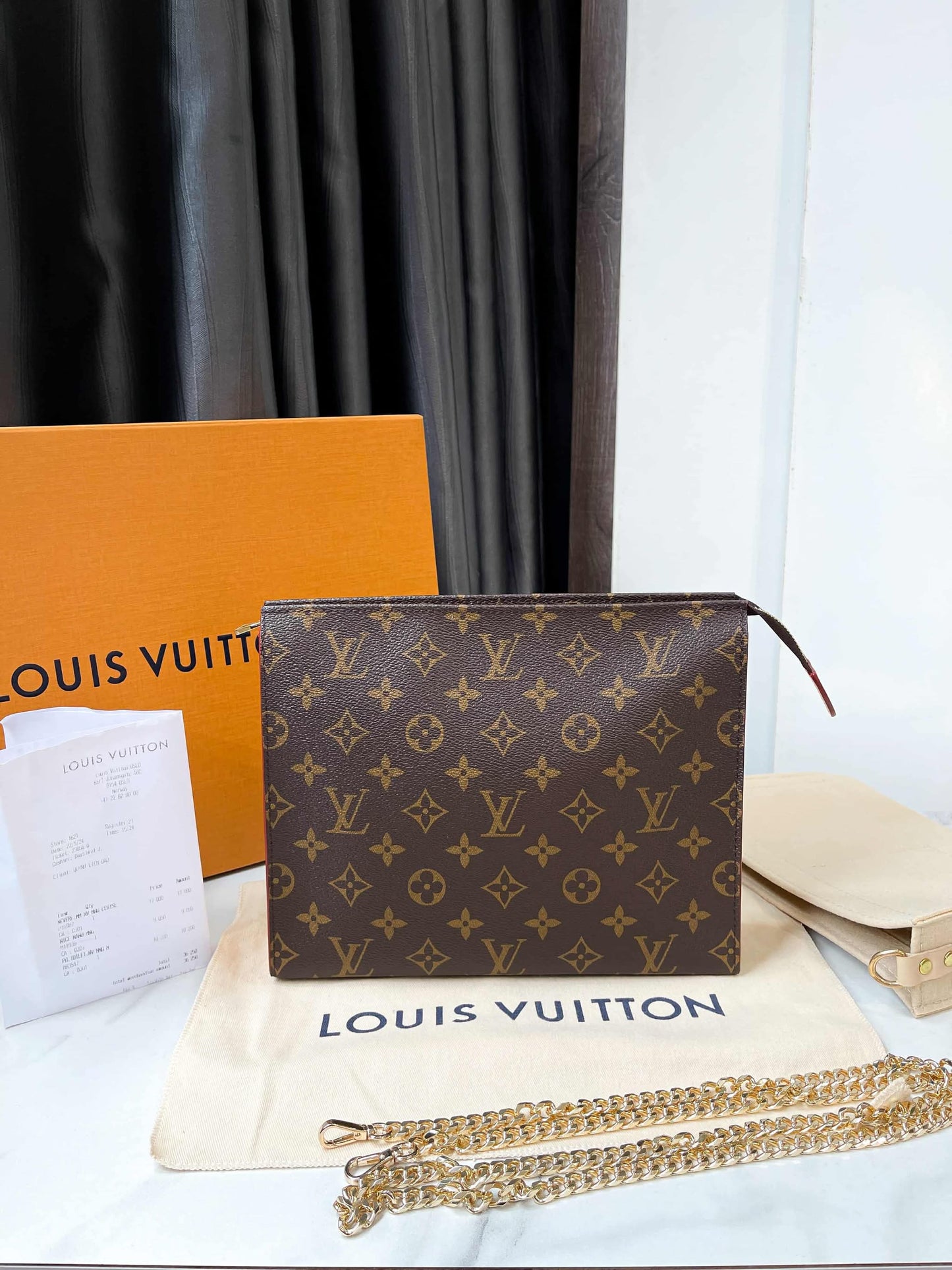 Pouch LV 26 New