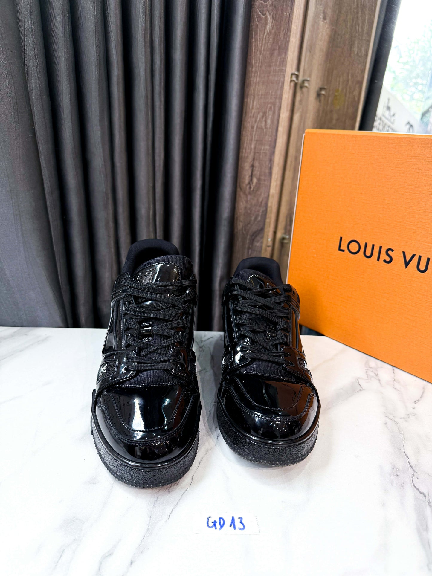 Giày LV Trainer Nam Size 7 GD13