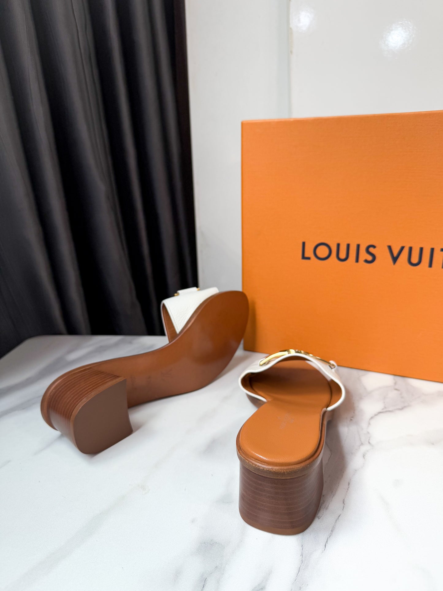 Guốc LV Size 37