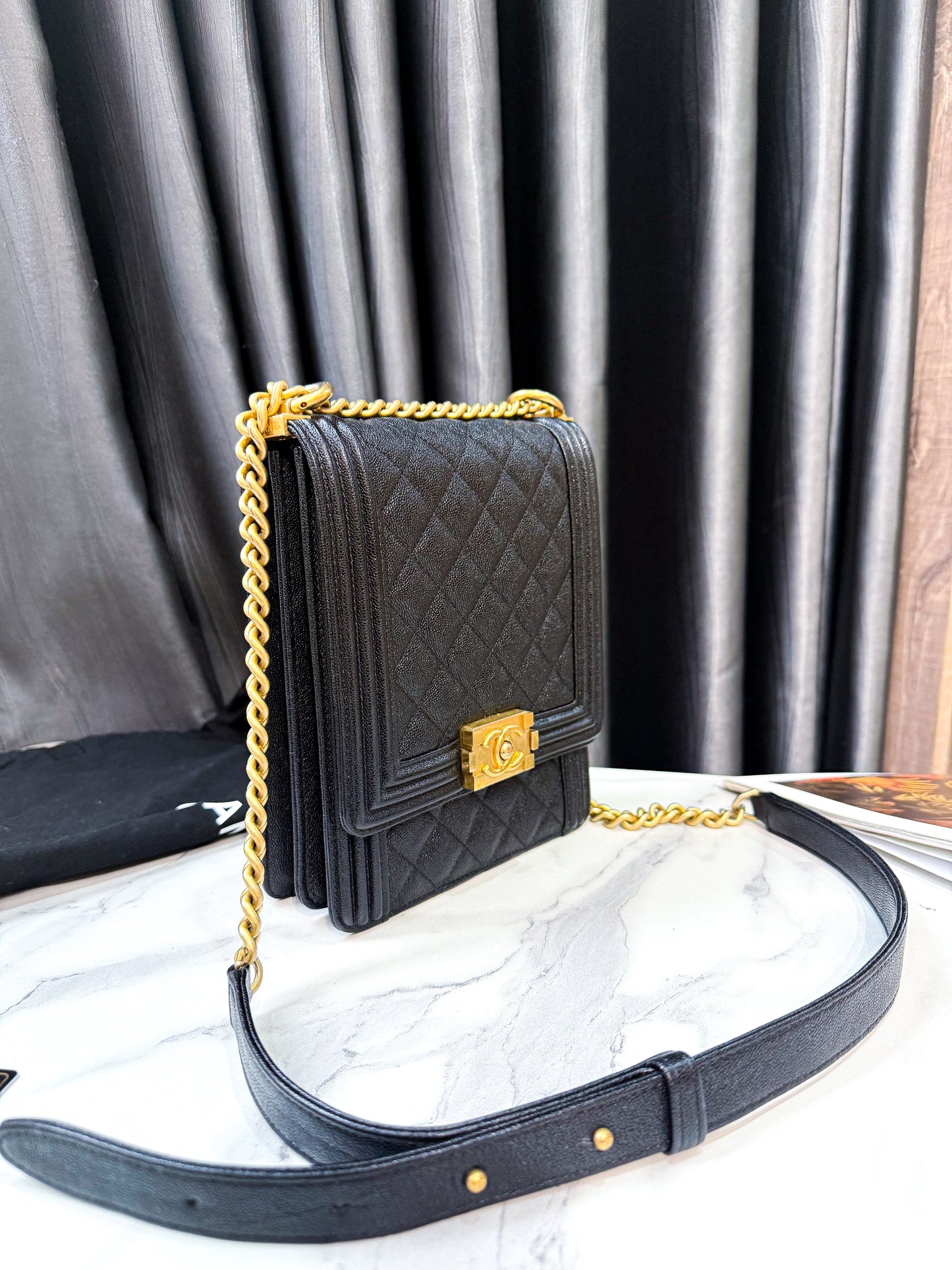 Chanel Boy Dọc Caviar