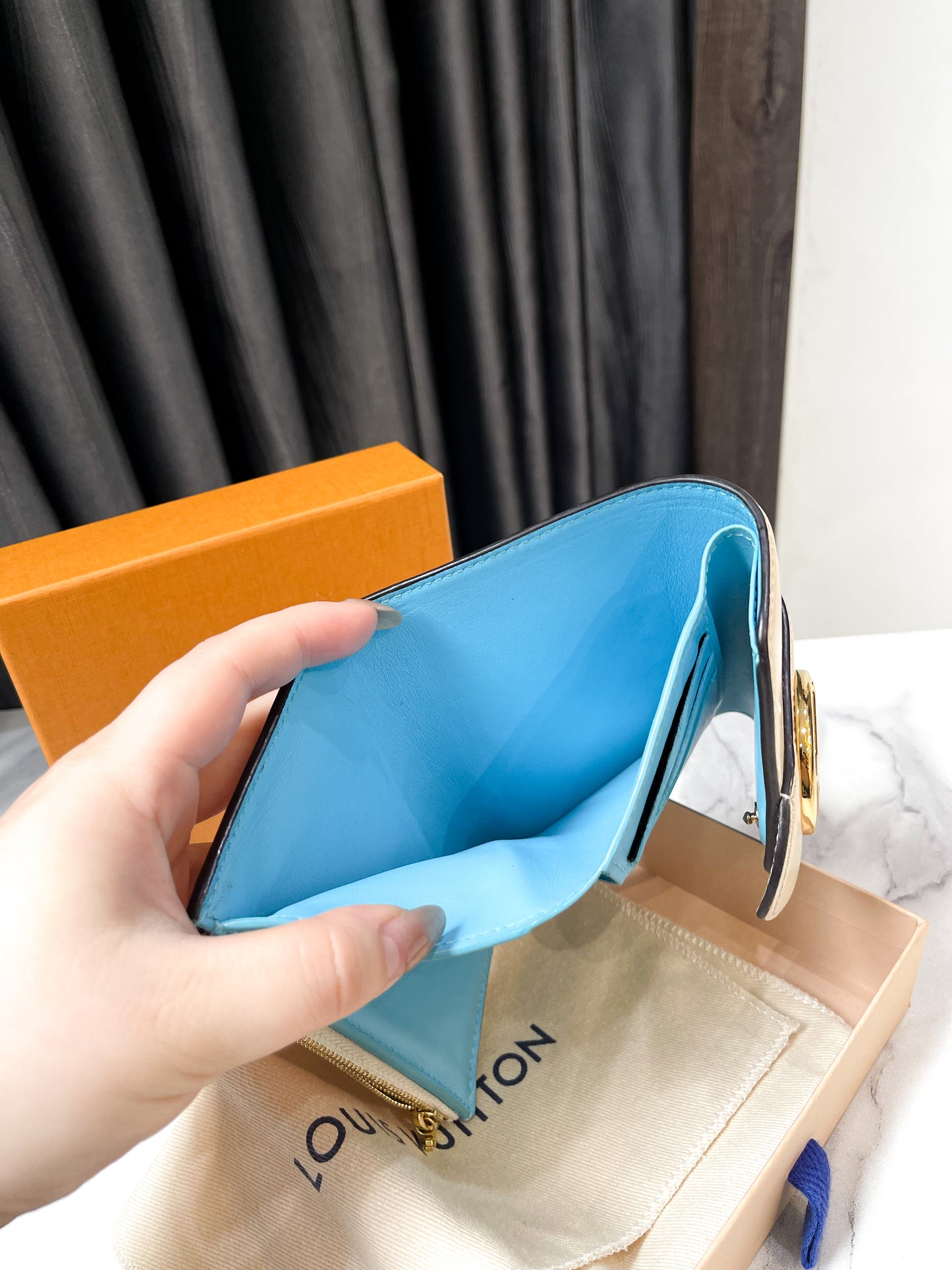 Ví Gấp LV Trắng