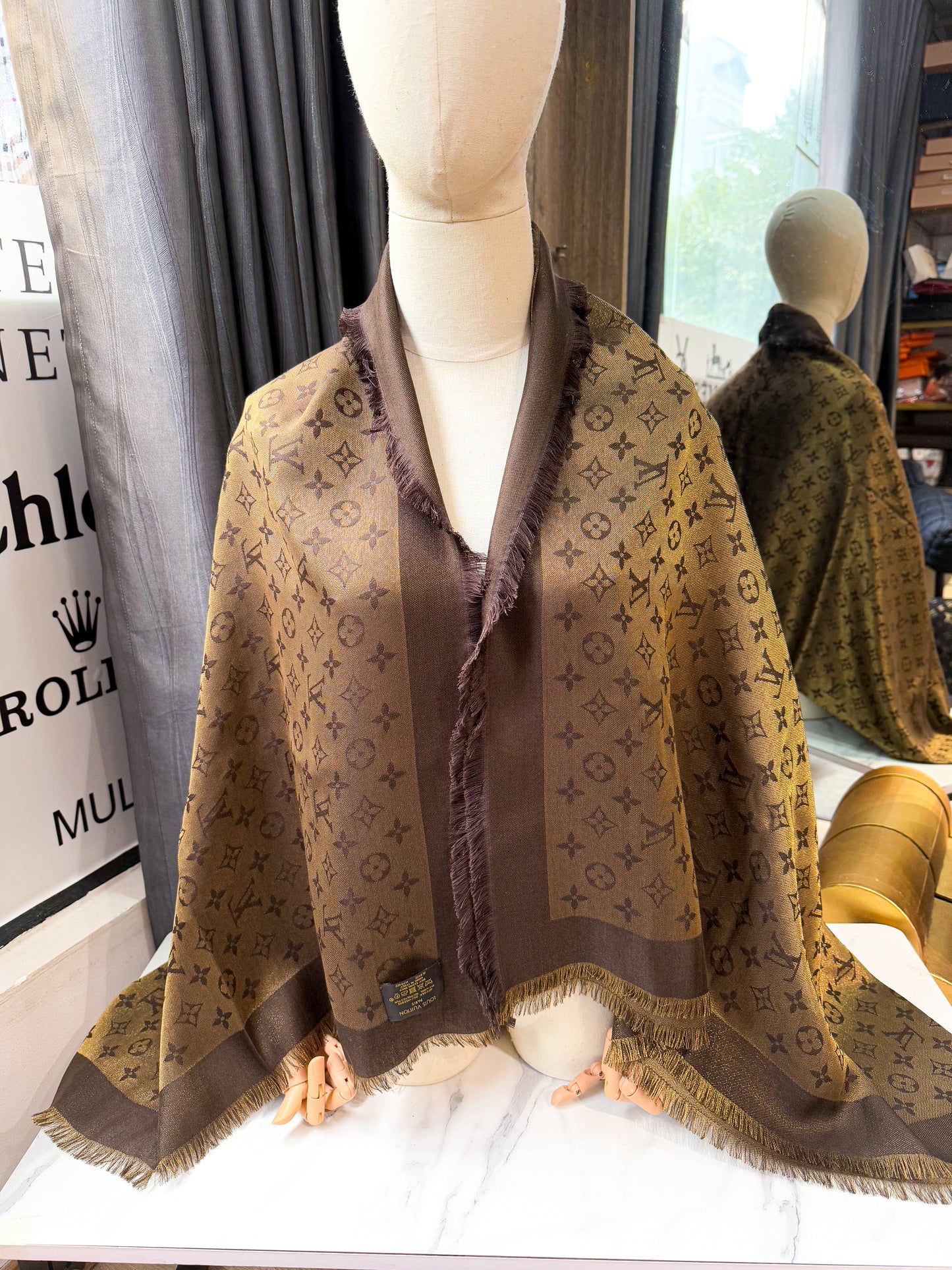 Khăn LV Ánh Kim Nâu 3/3