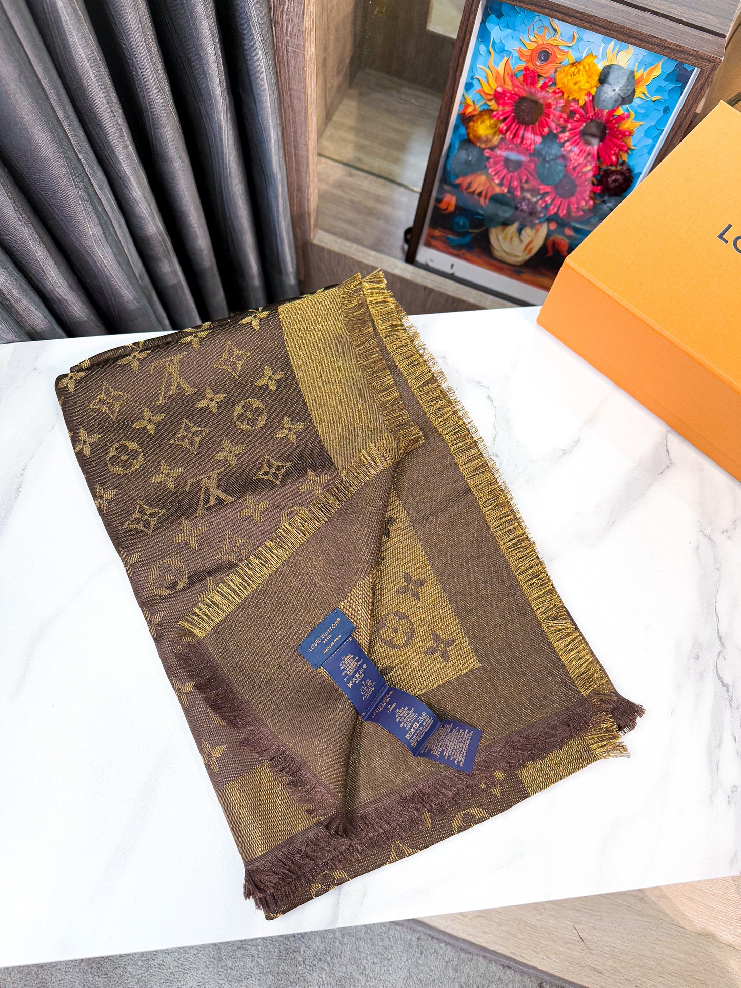 Khăn LV Ánh Kim Nâu New 3/3