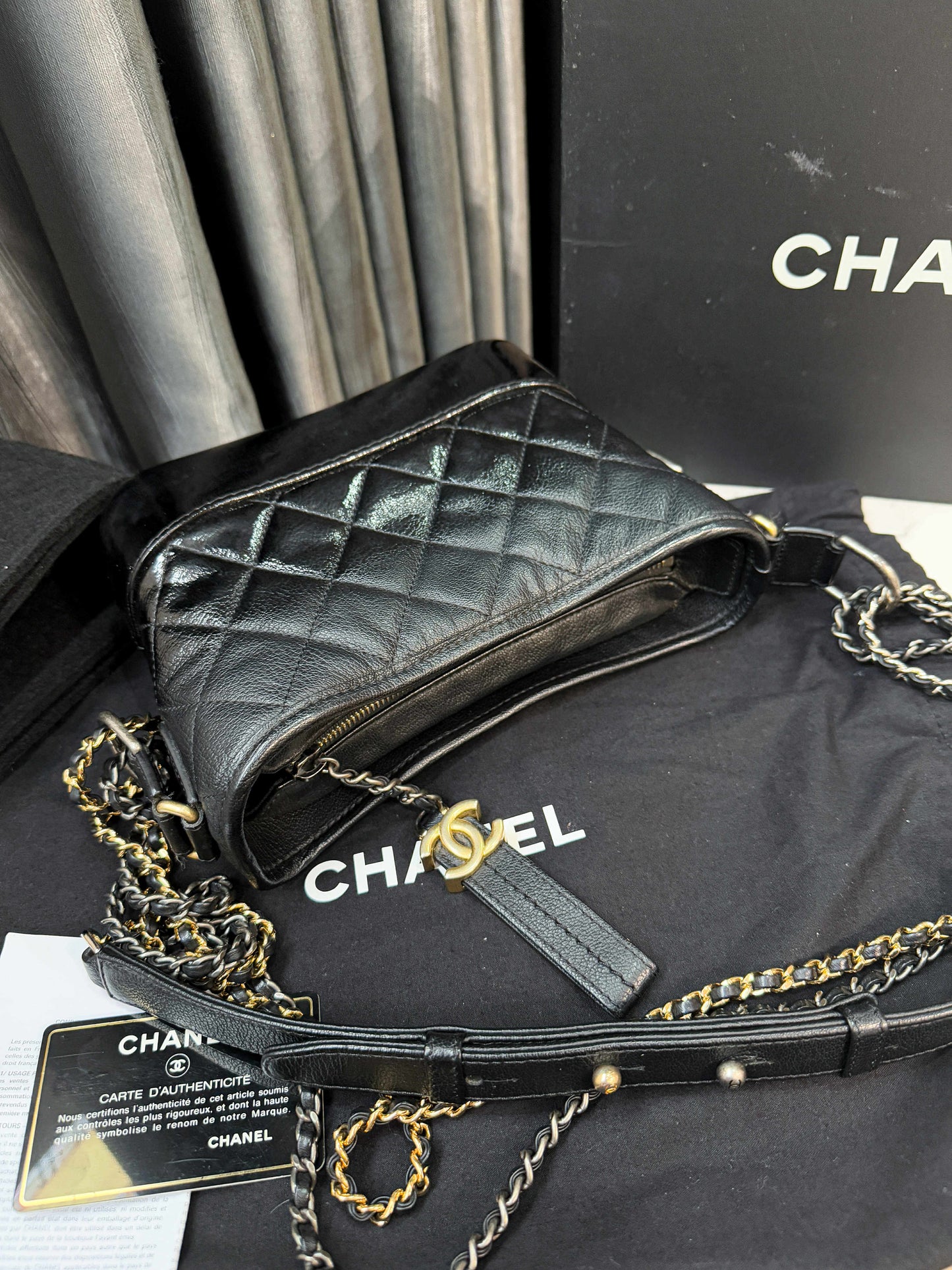 A A Chanel Gab Small Đen