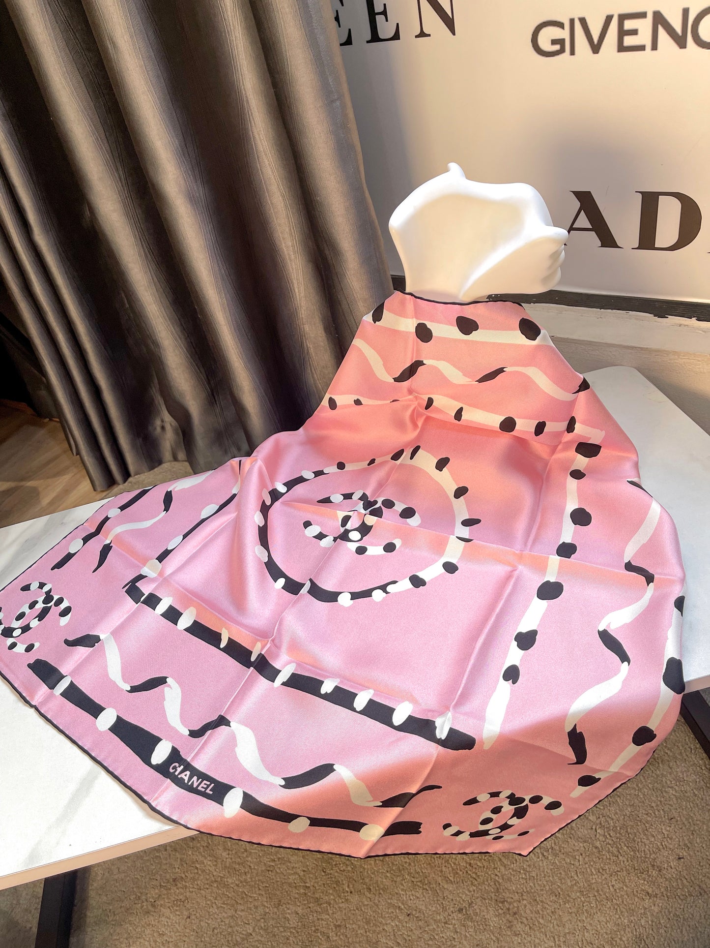 Khăn Lụa Chanel