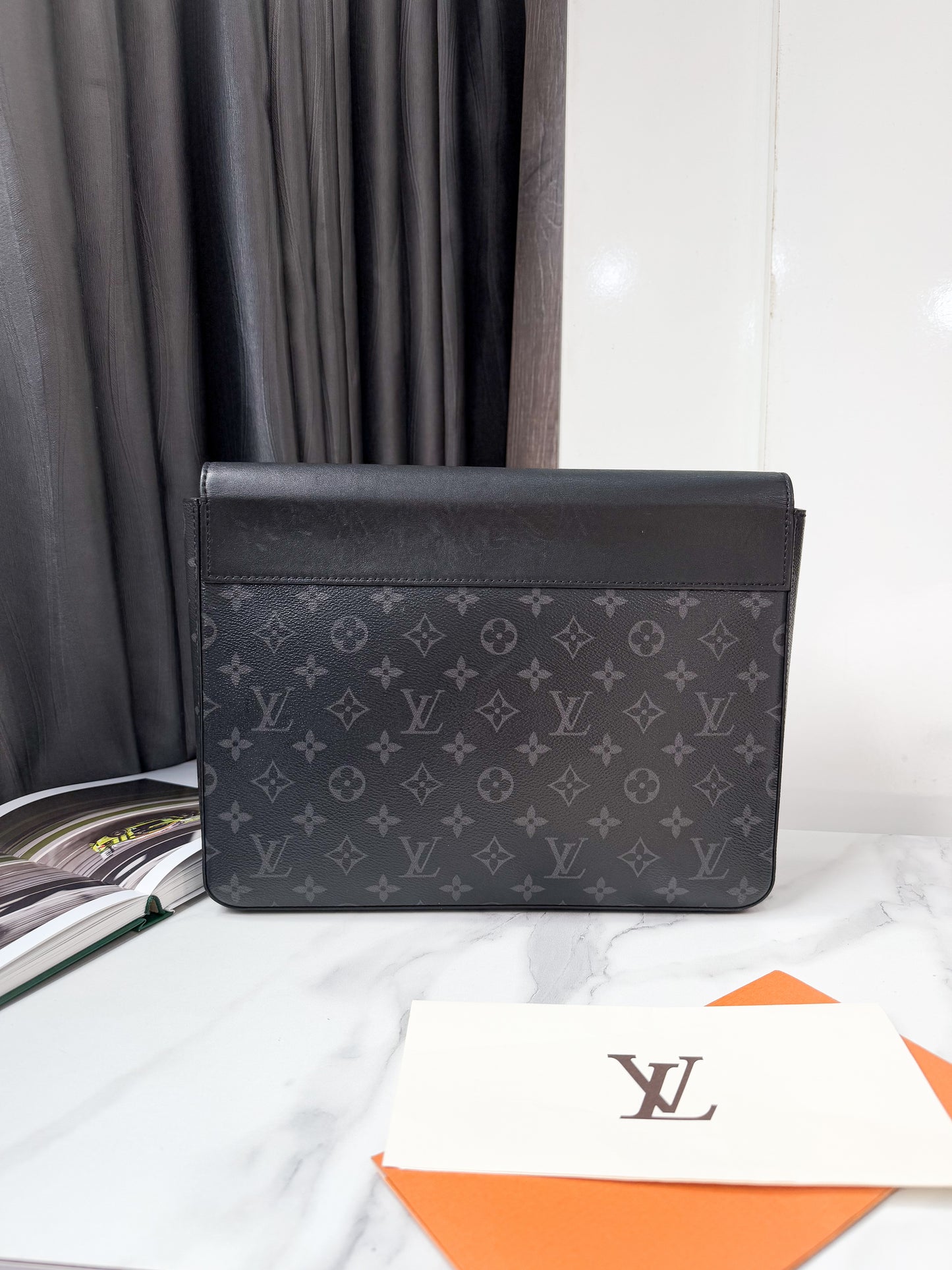 A LV Steamer Clutch
