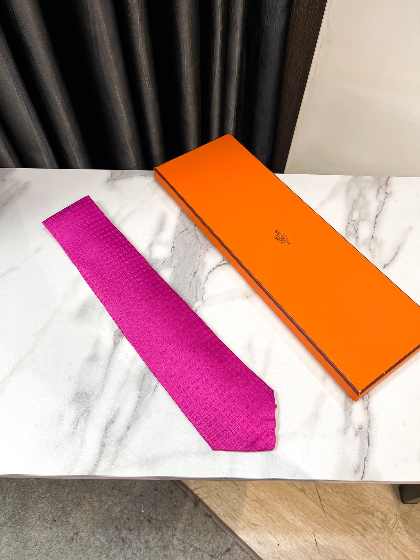 Cà Vạt Hermes New