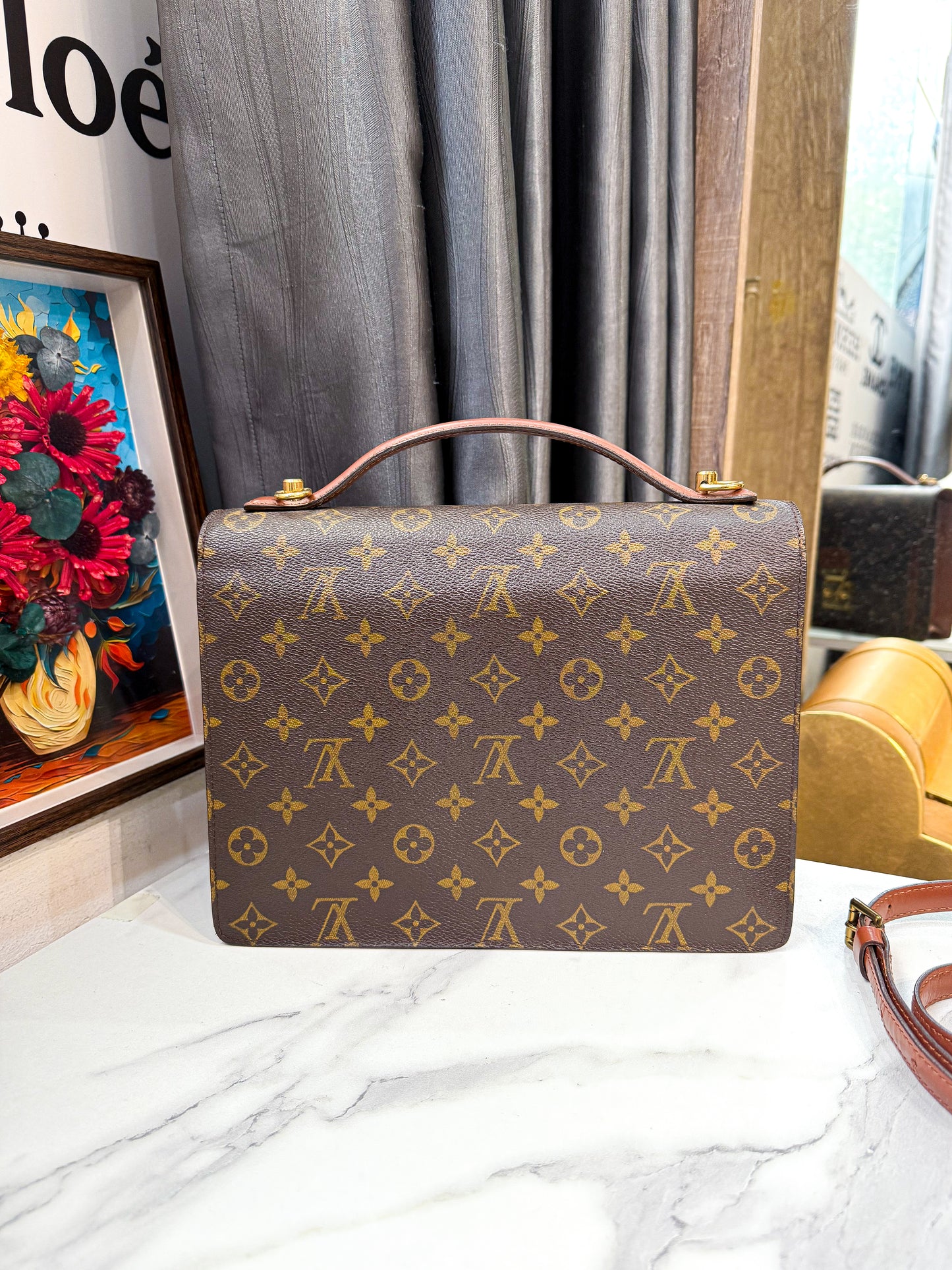 A LV Monceau