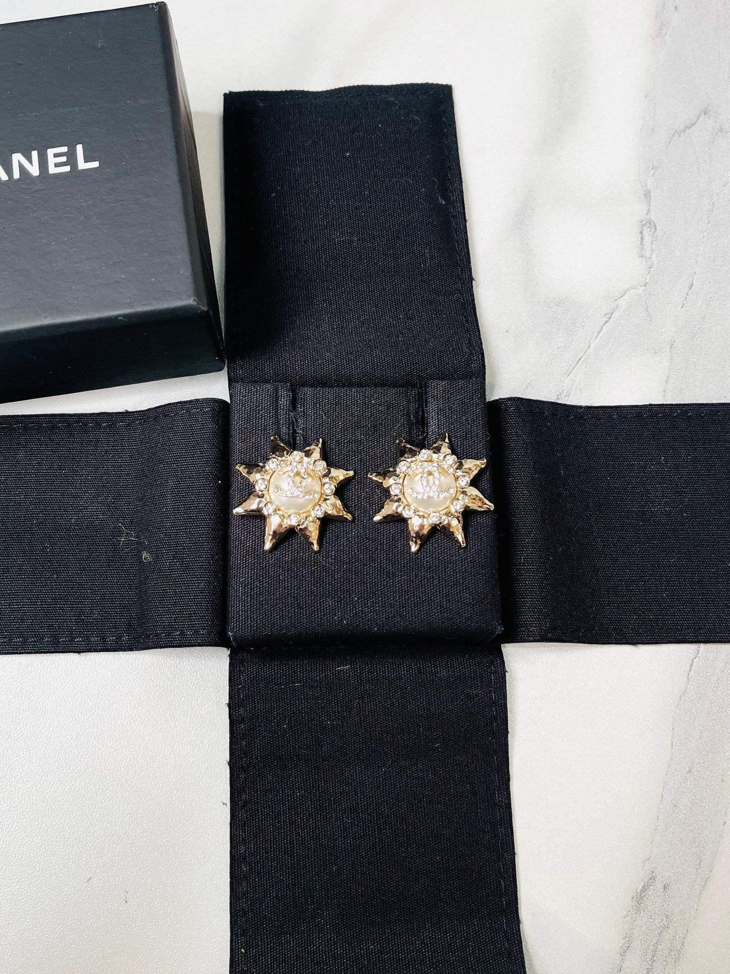 Khuyên Tai Chanel New