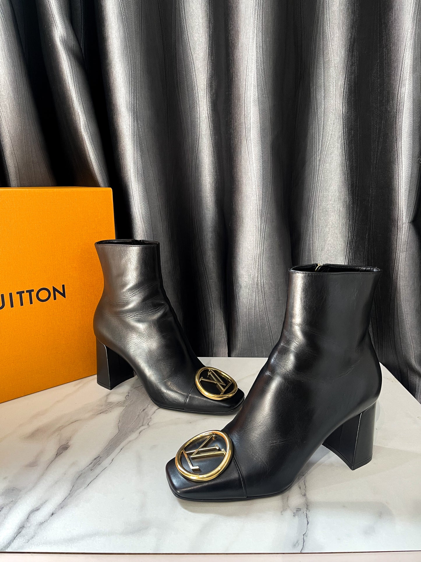 Boot LV Đen Logo Size 37