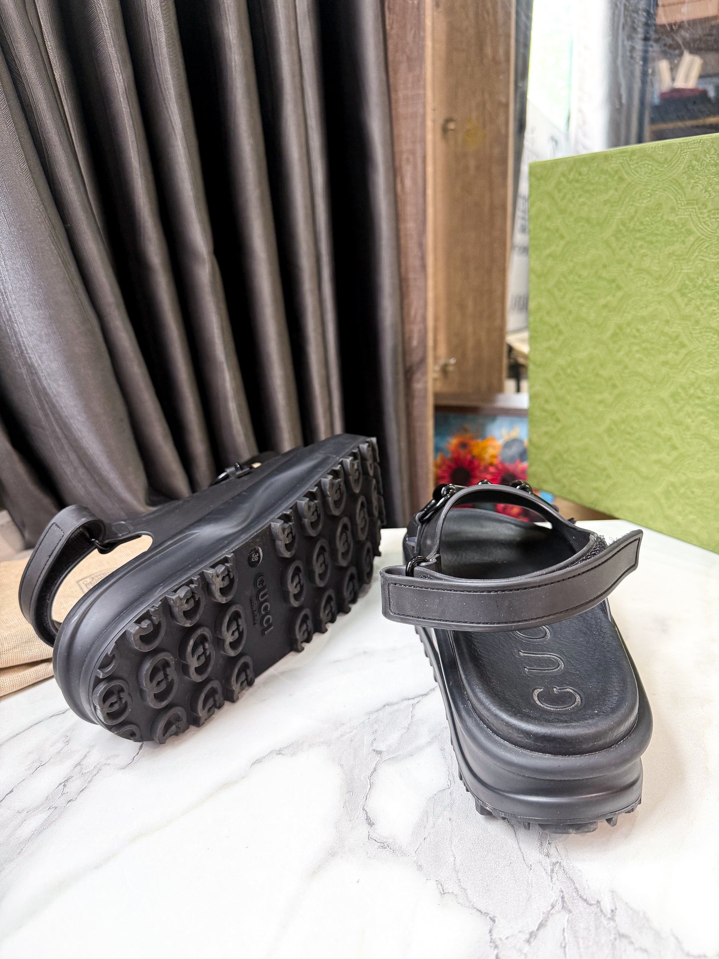 Sandal Gucci Used 38