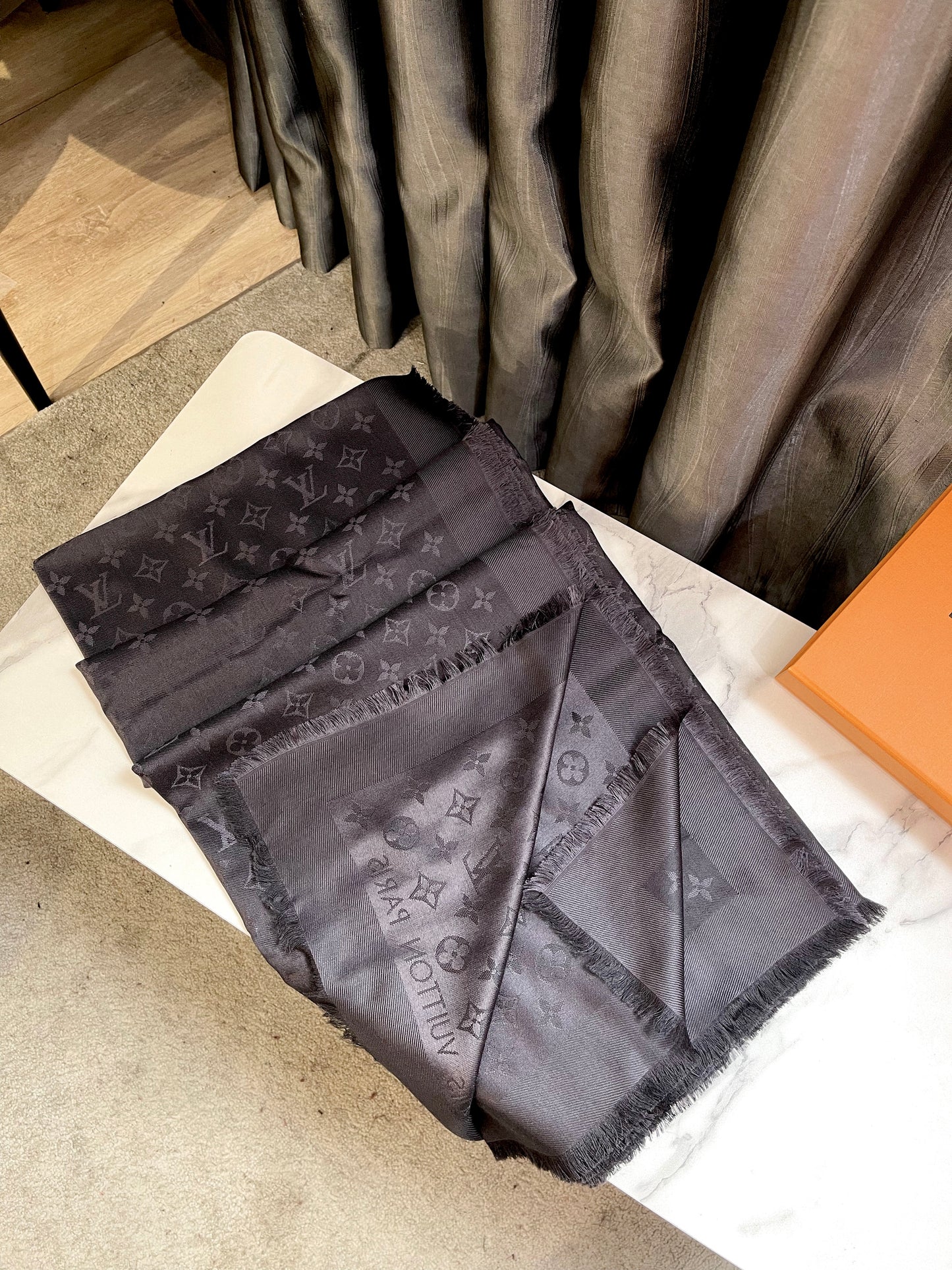 Khăn LV Khổ 140x140
