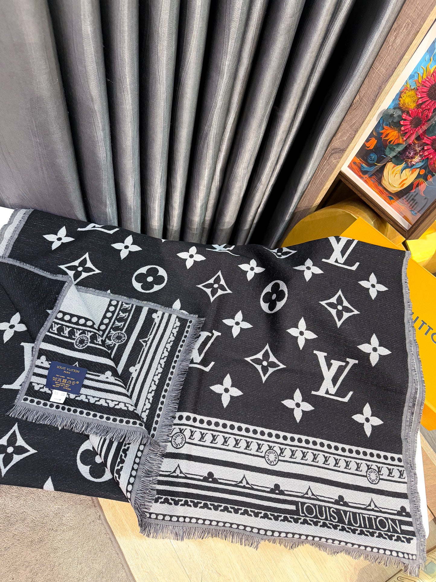 Khăn Choàng LV