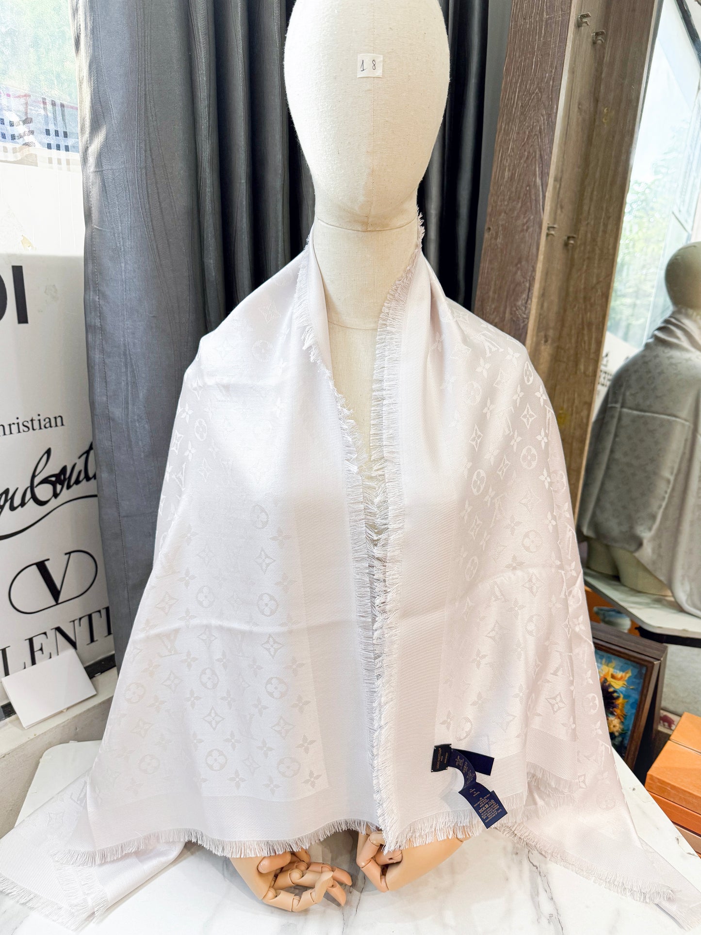 Khăn LV New KH18 3/10