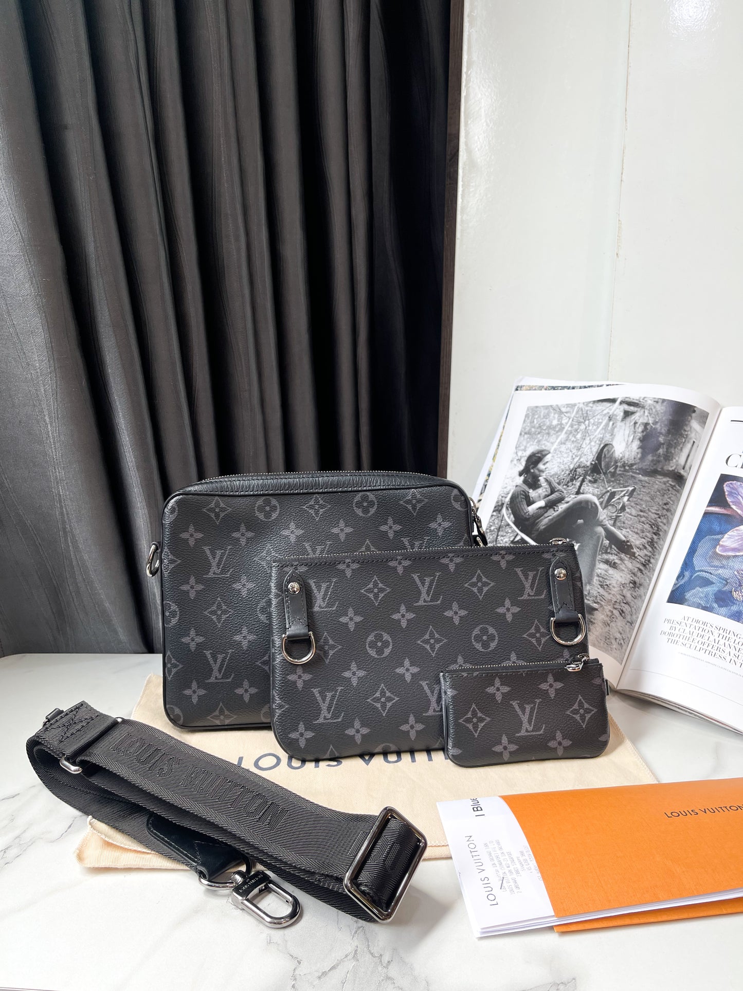 LV Trio Messenger