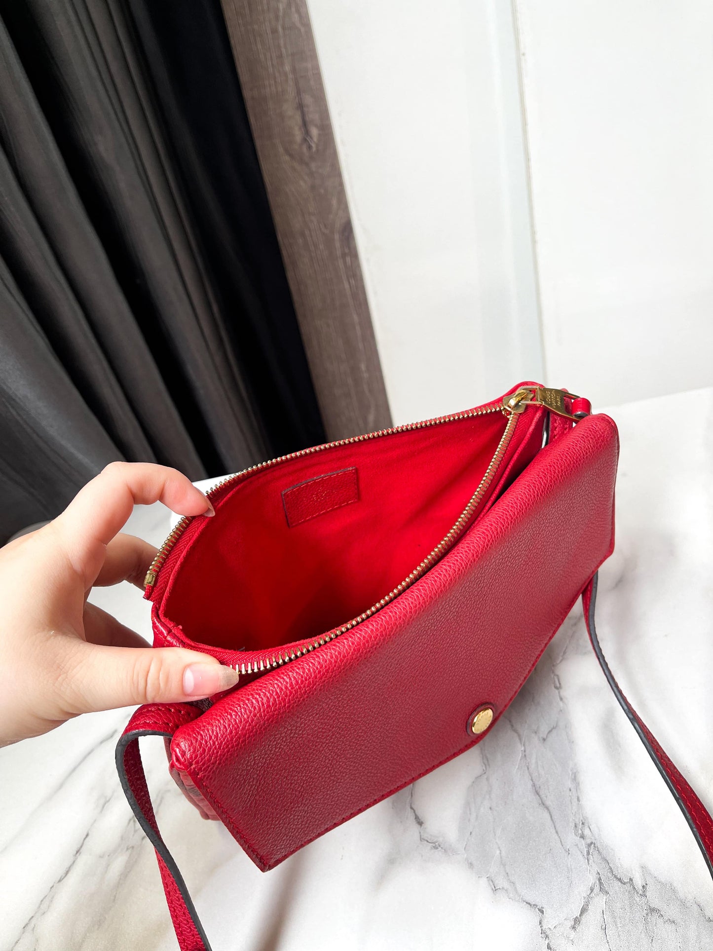 LV Twice Da Bê Đỏ