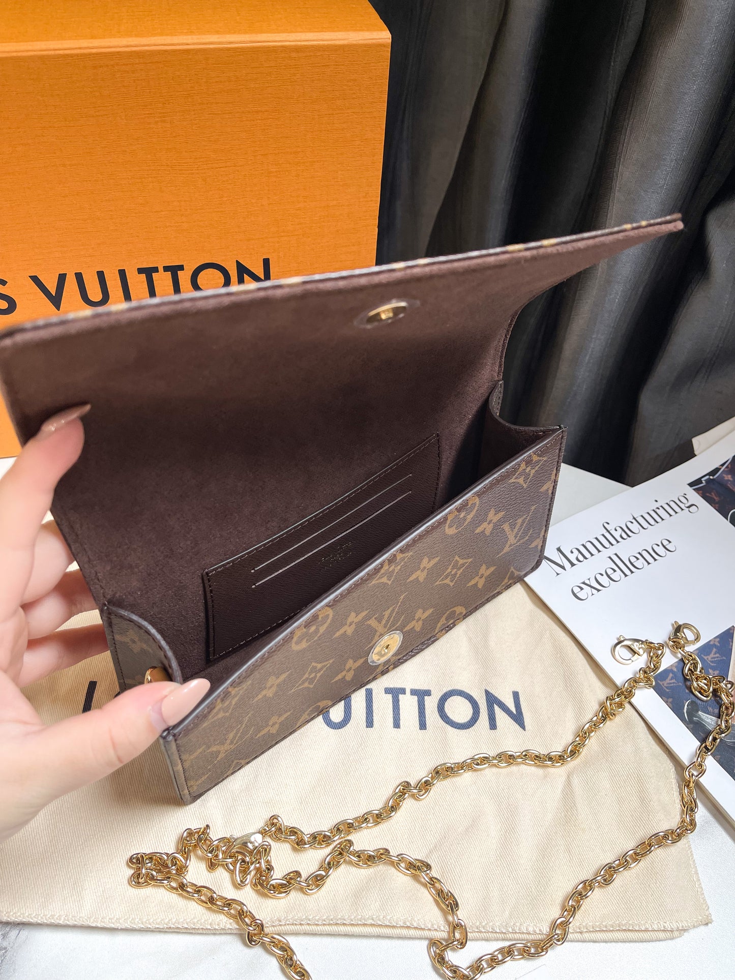 LV Lily New