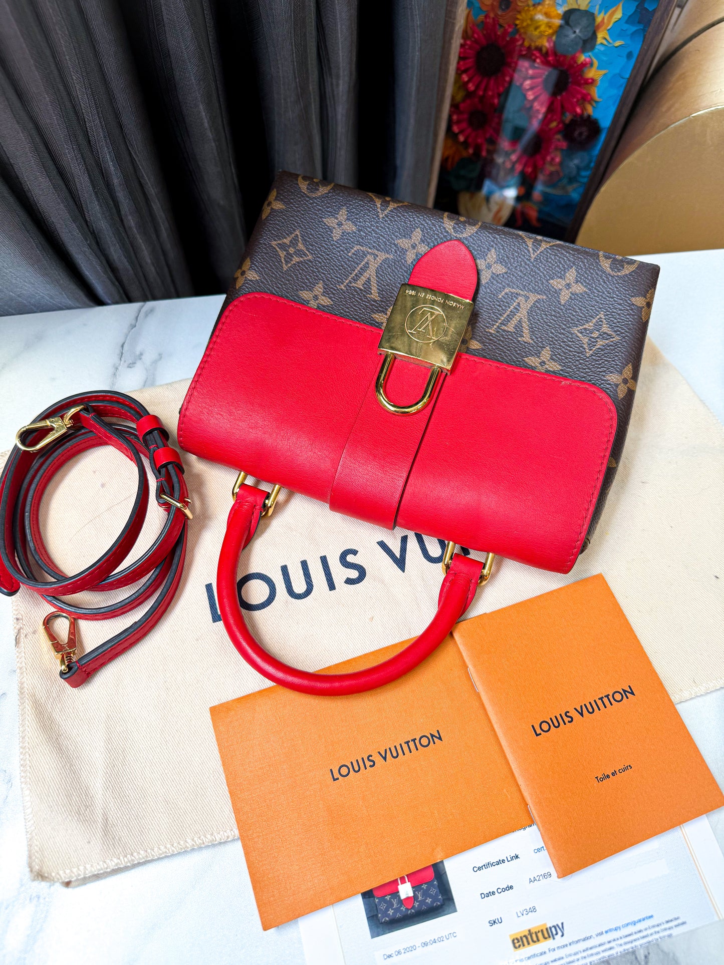 LV Locky Đỏ