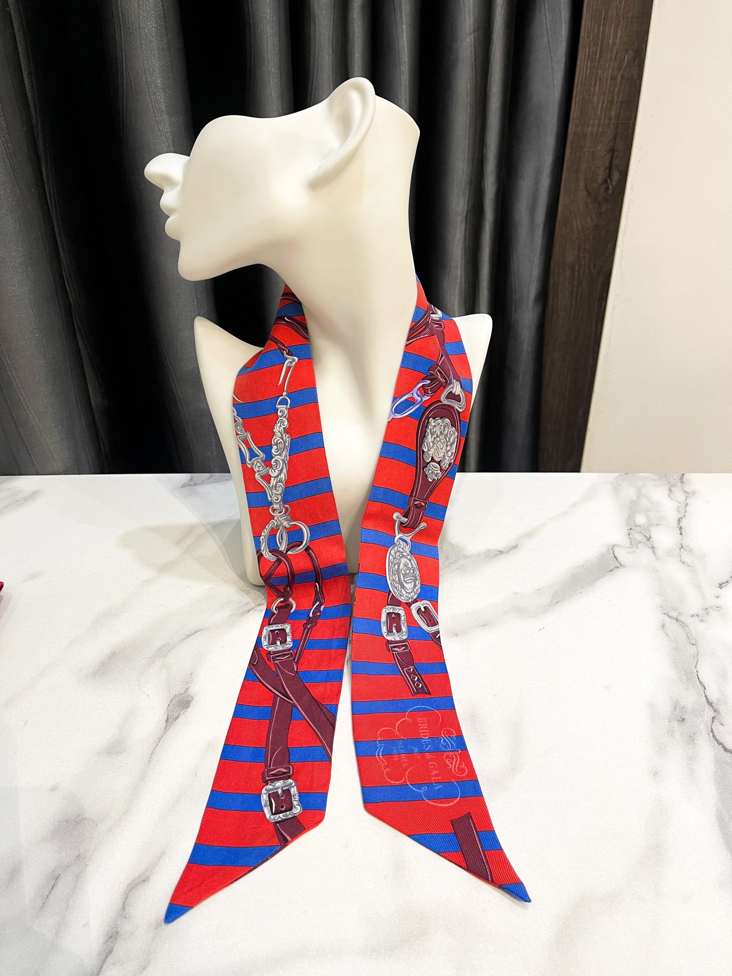 Khăn Twilly Hermes Used
