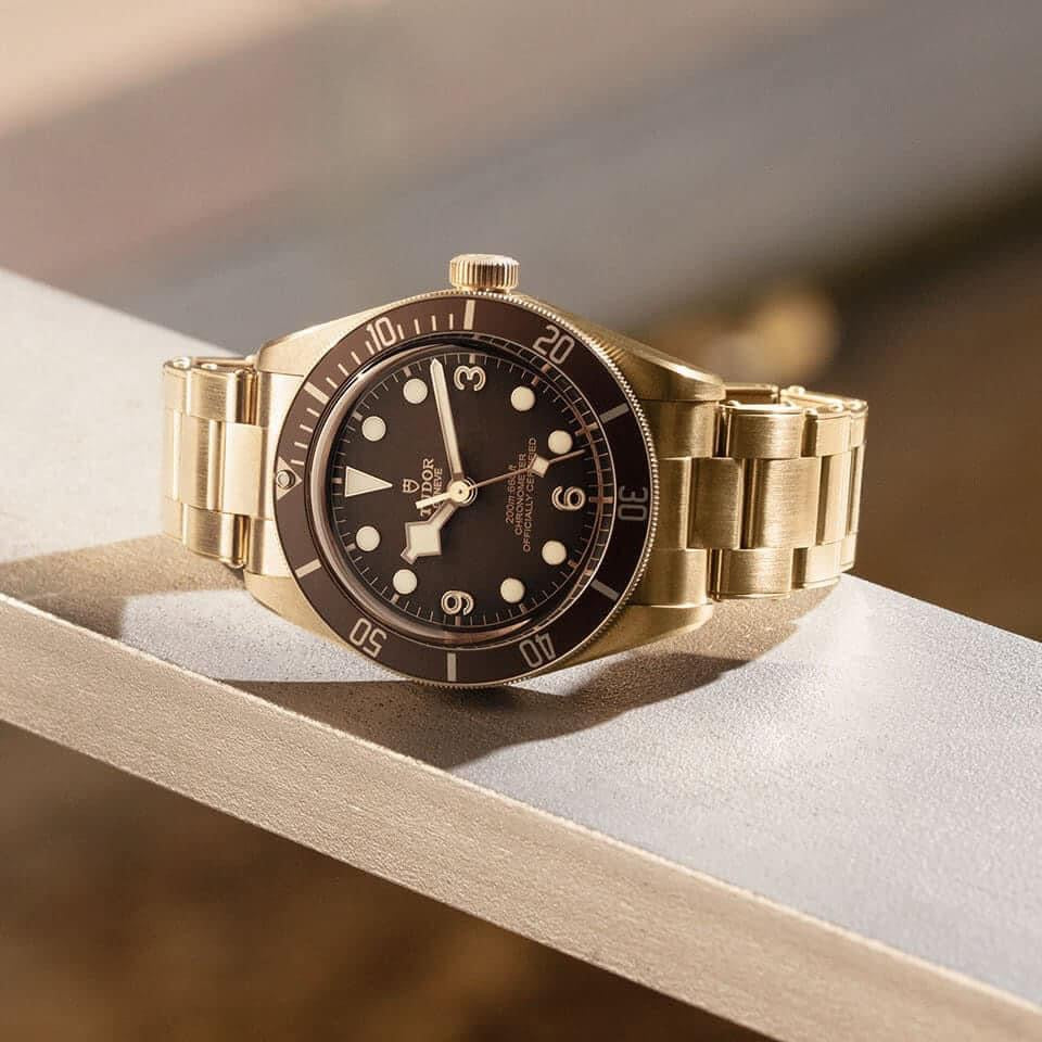 A Đồng Hồ Tudor Black Day Bronze 39mm