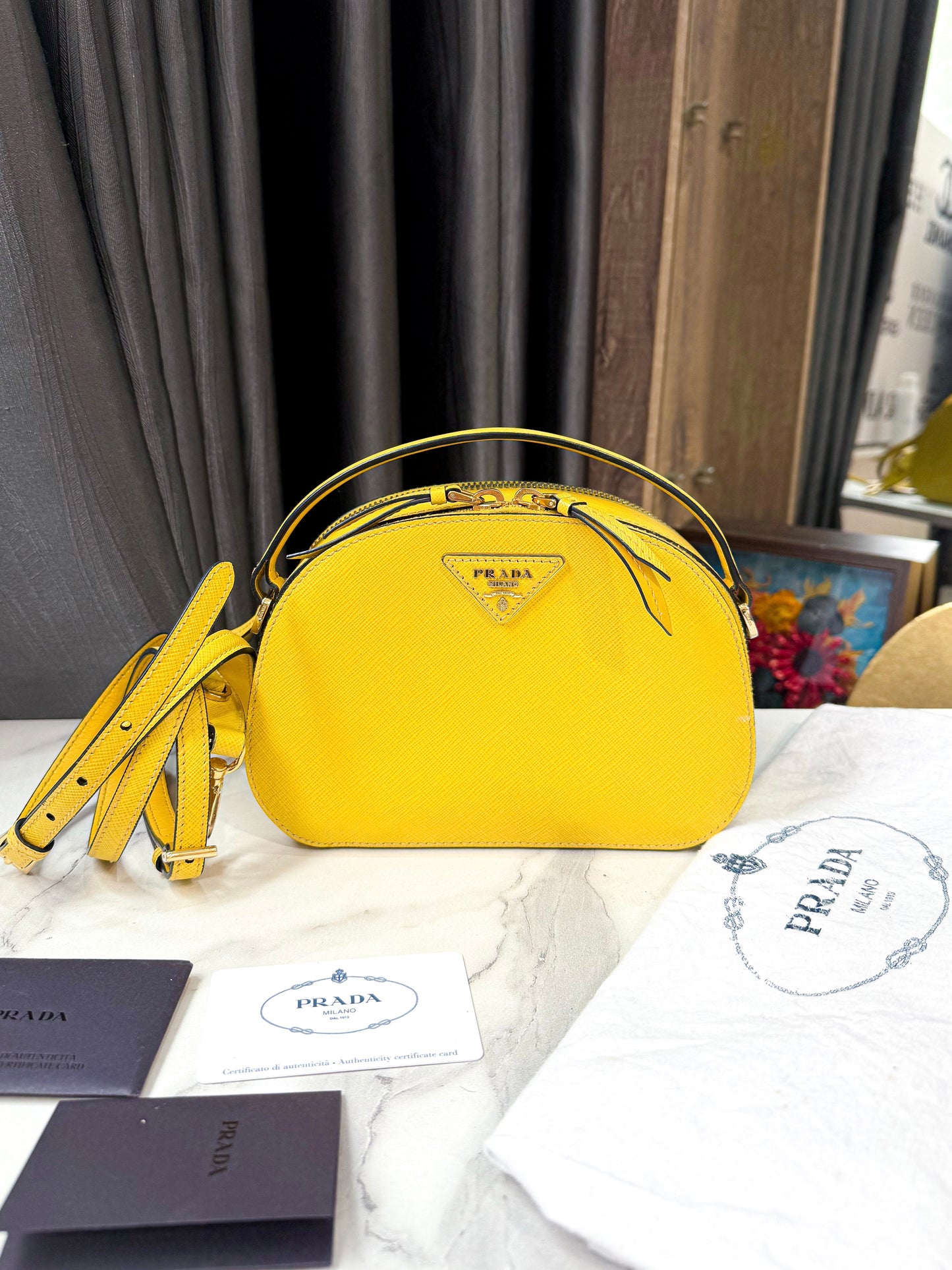 A Prada Vàng