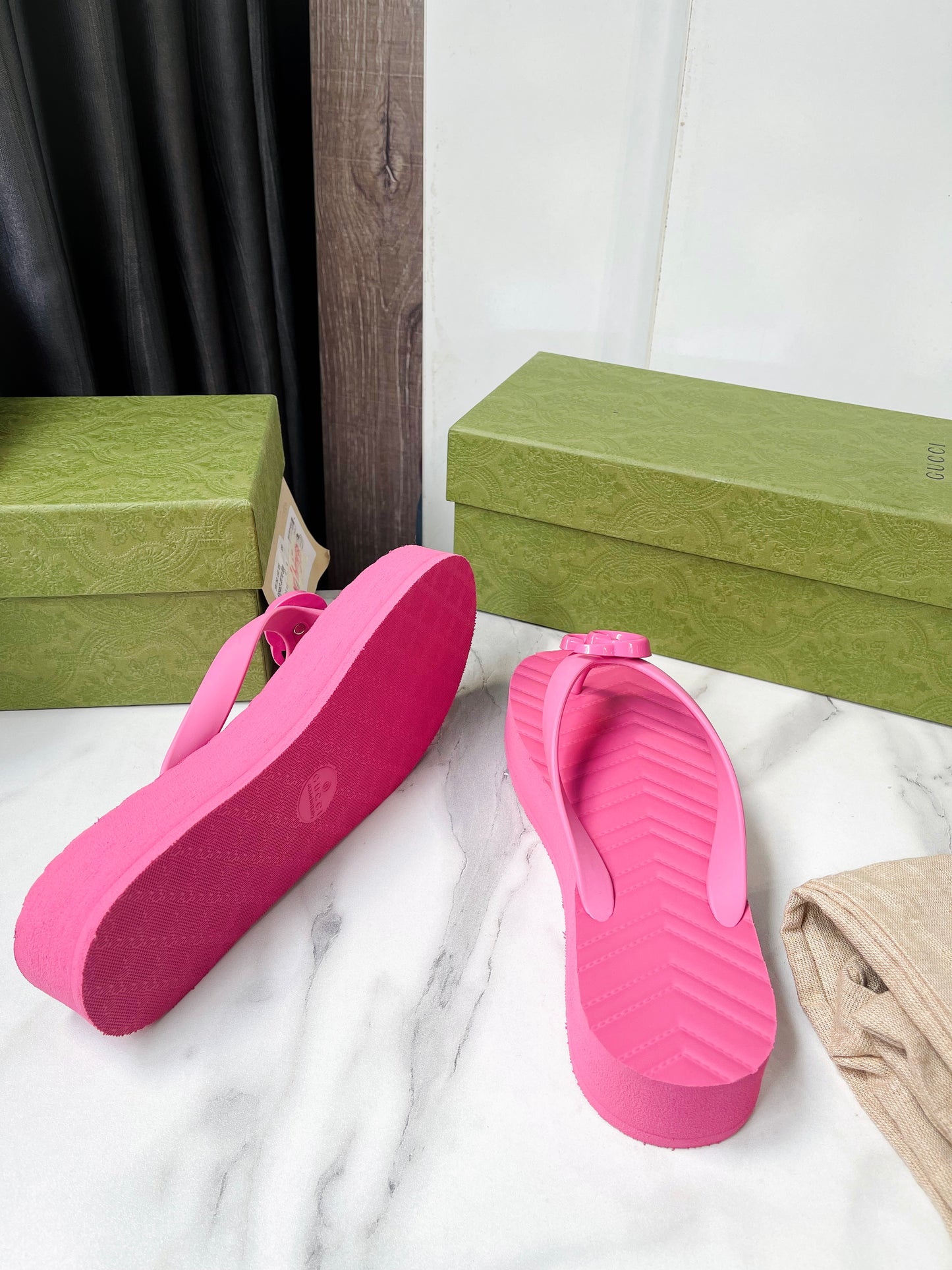 Xỏ Ngón Gucci Hồng New Size 36- 37