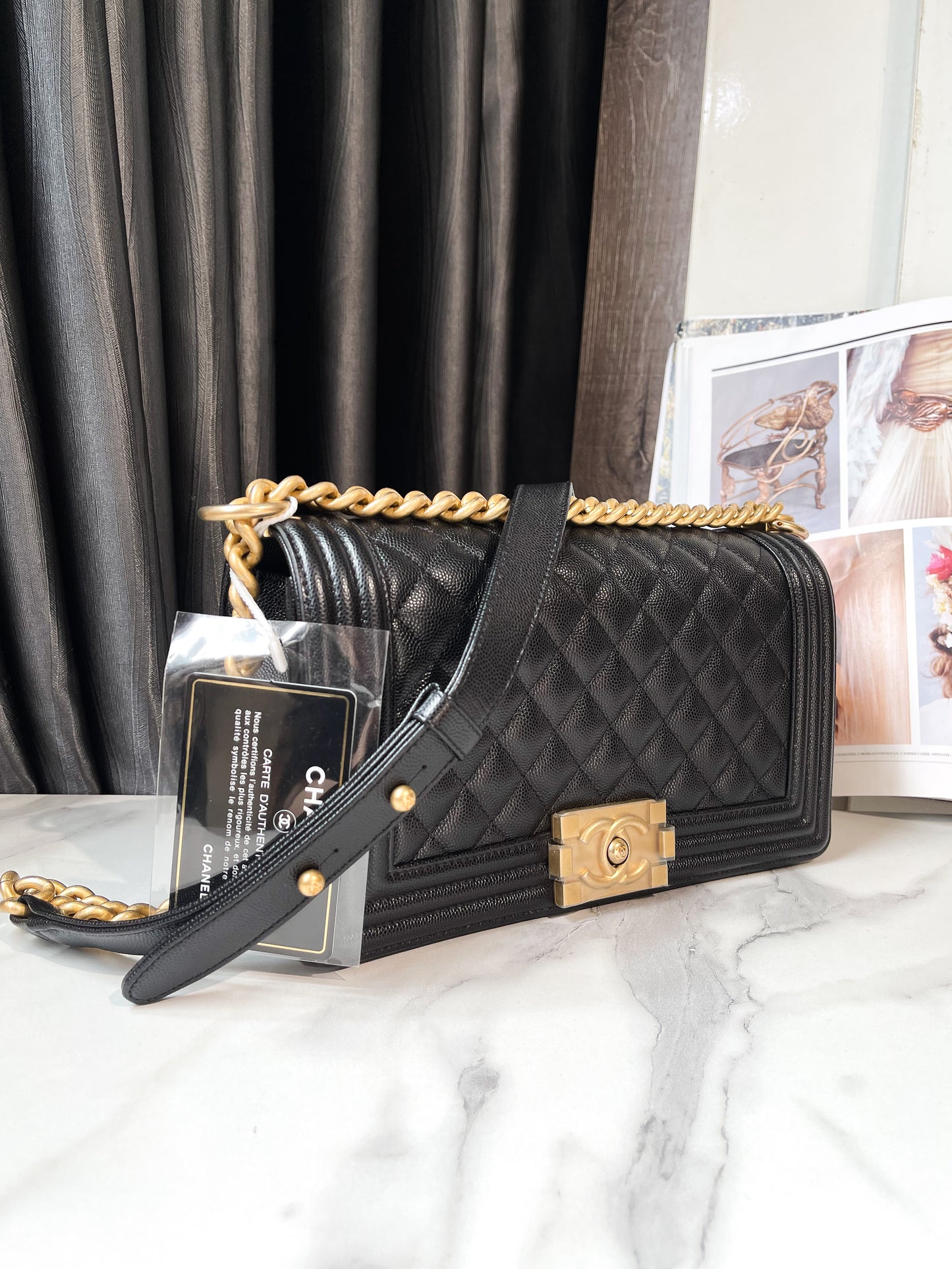 Chanel Boy Caviar Size M