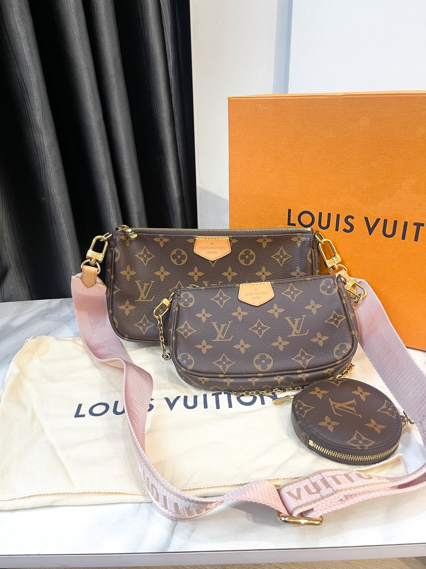 LV Set Multi Strap Hồng
