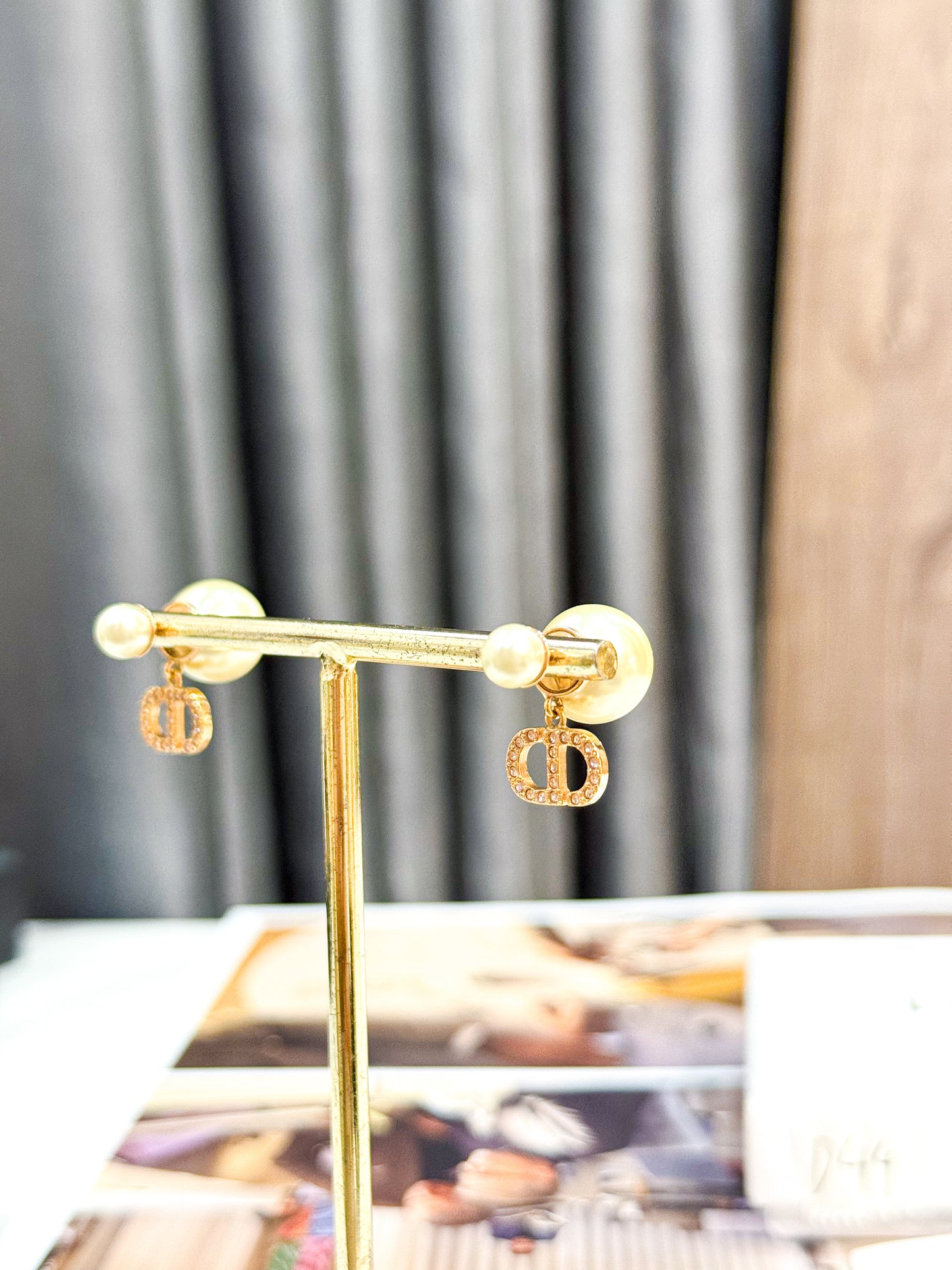 Khuyên Tai Dior D44